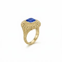 Oursin Ring in 18k Yellow Gold with Blue Sapphire by MARIANNE CANARELLI