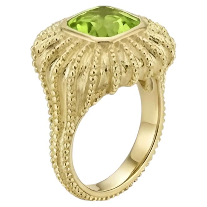 For Sale:  Oursin Ring in 18k Yellow Gold with Peridot by MARIANNE CANARELLI