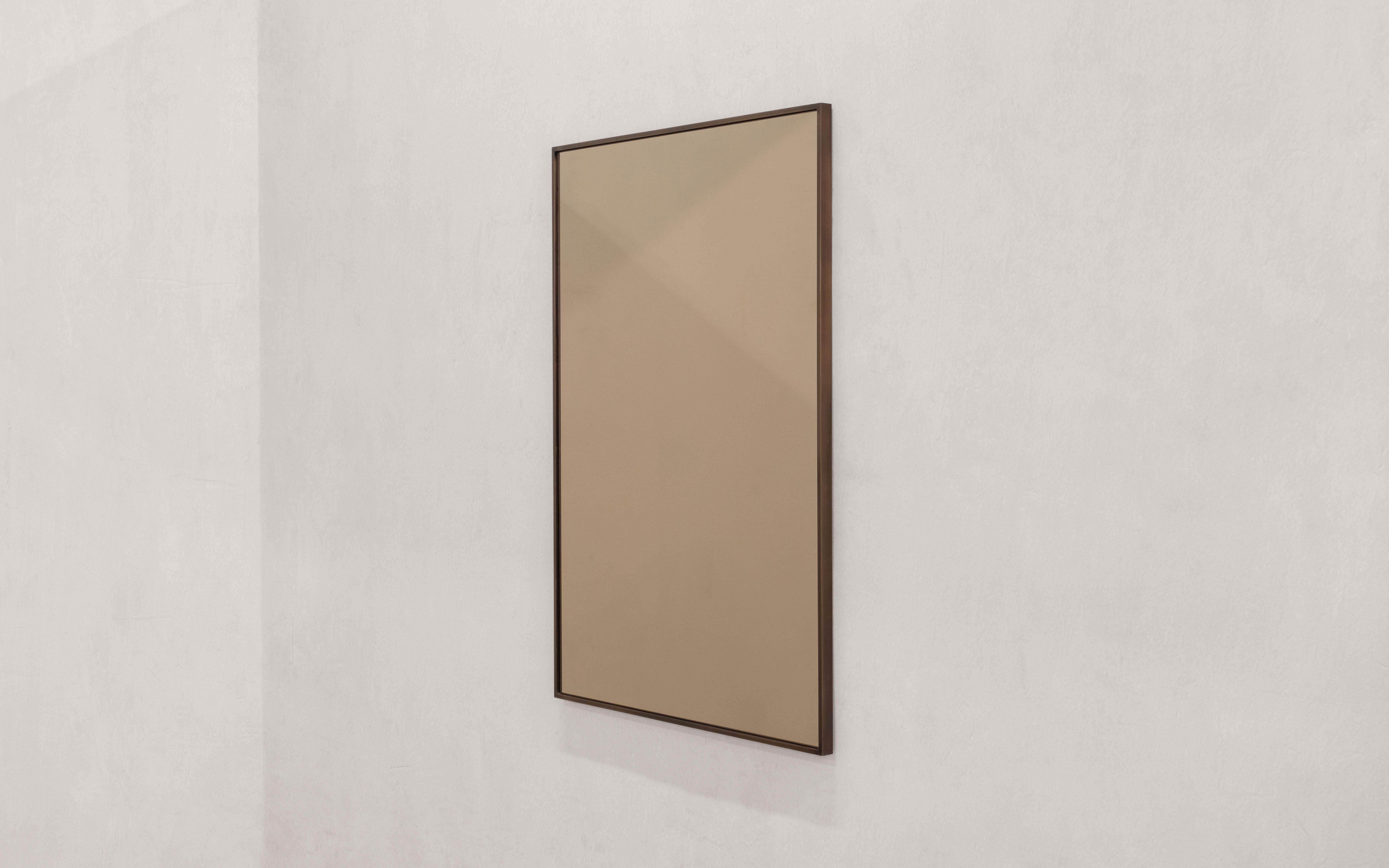 Minimaliste Miroir Ouseburn - Laiton patiné - Handmade in Britain - Medium en vente