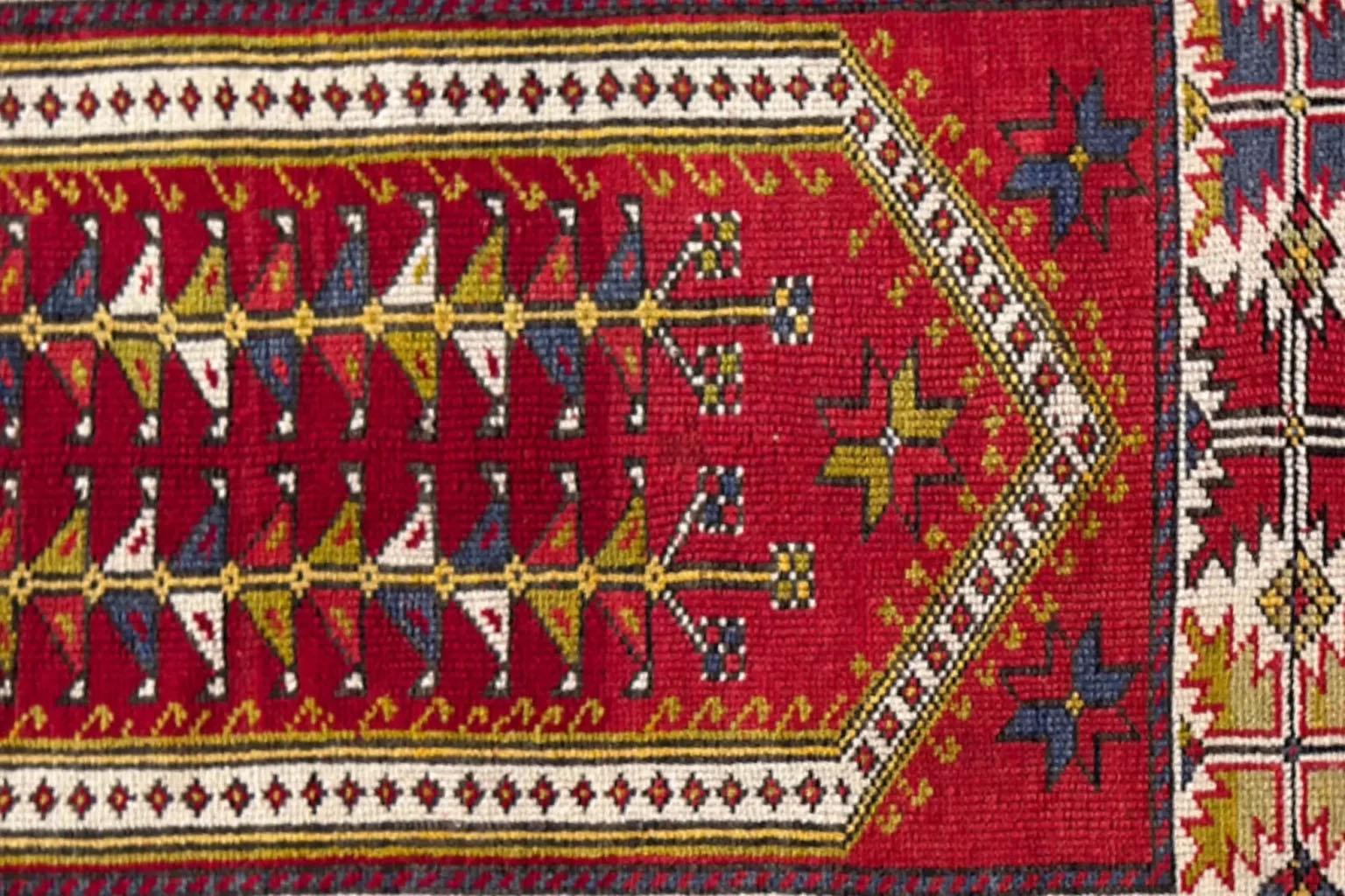20th Century Turkey Area Rug - Oushak Design - (38x49) For Sale
