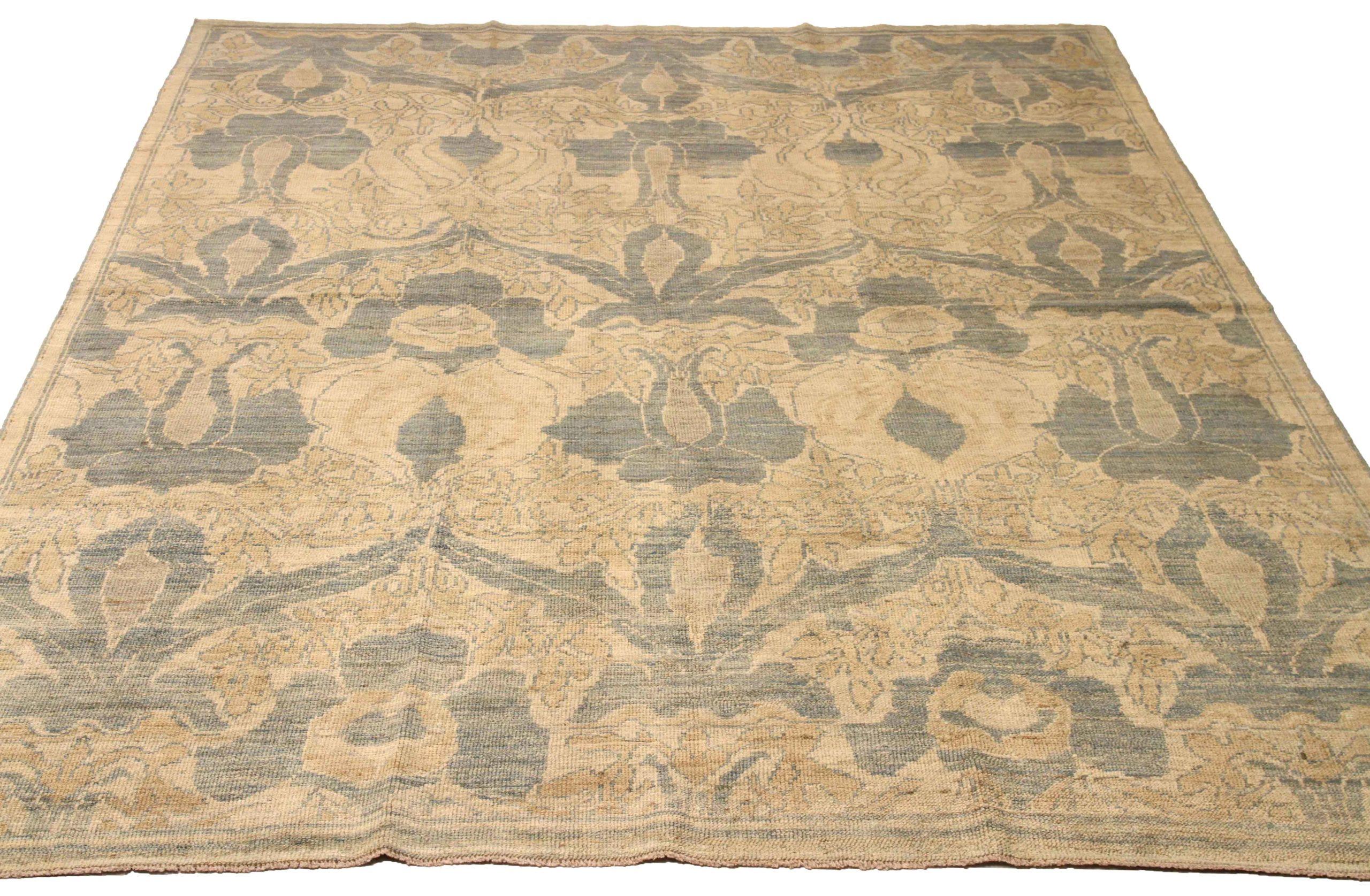 Entdecken Sie die Eleganz dieses einzigartigen Oushaks mit Teppichen aus der Zeit um 1990. Dieses exklusive Design, das mit viel Liebe zum Detail entworfen wurde, ist perfekt, um Ihren Raum zu verschönern.