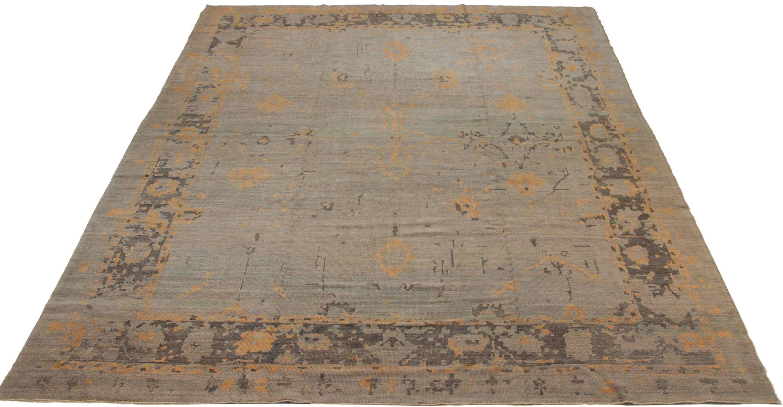 Scopri l'eleganza di questo Oushak unico nel suo genere, caratterizzato da una splendida lavorazione artigianale. Progettato con una meticolosa attenzione ai dettagli, questo design esclusivo è perfetto per valorizzare il tuo spazio.