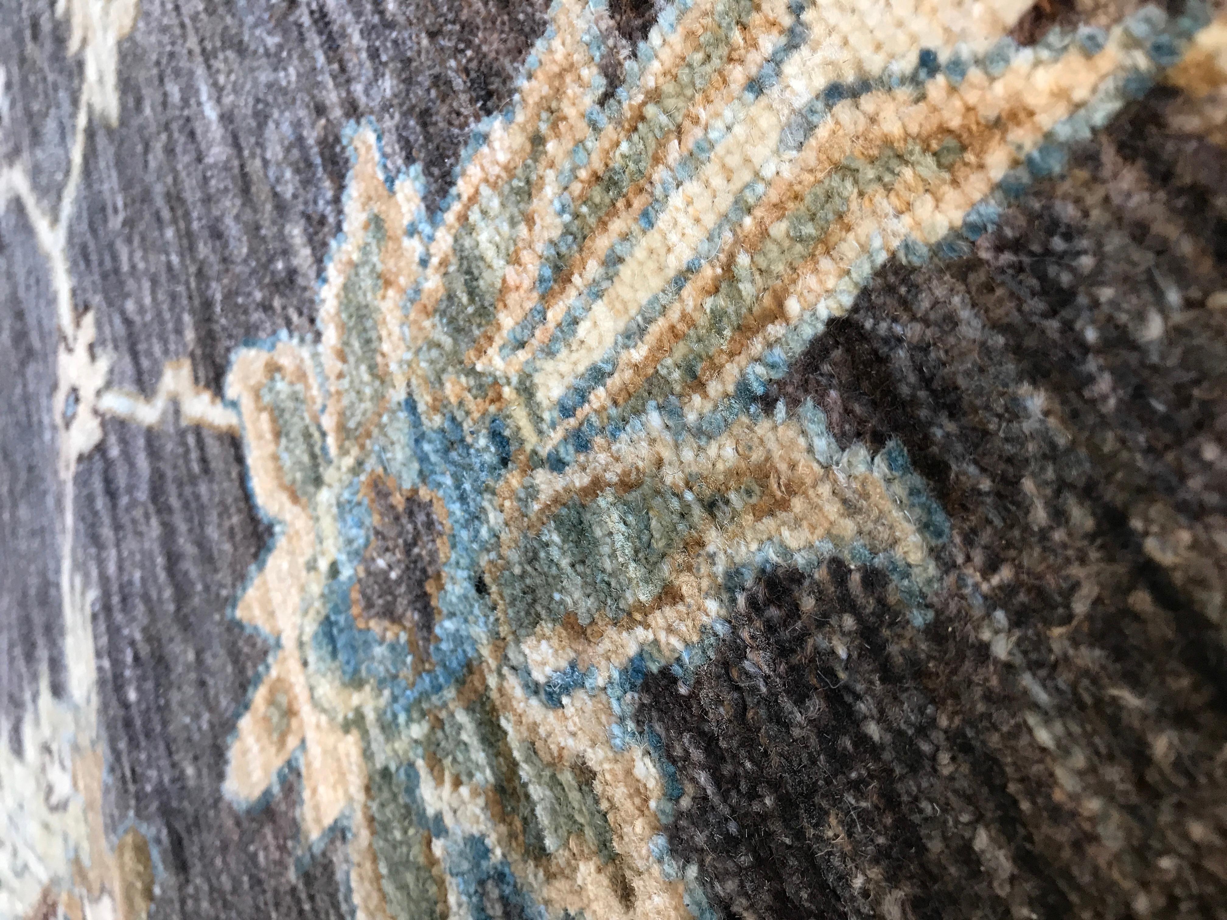Oushak Design-Teppich (Indisch) im Angebot