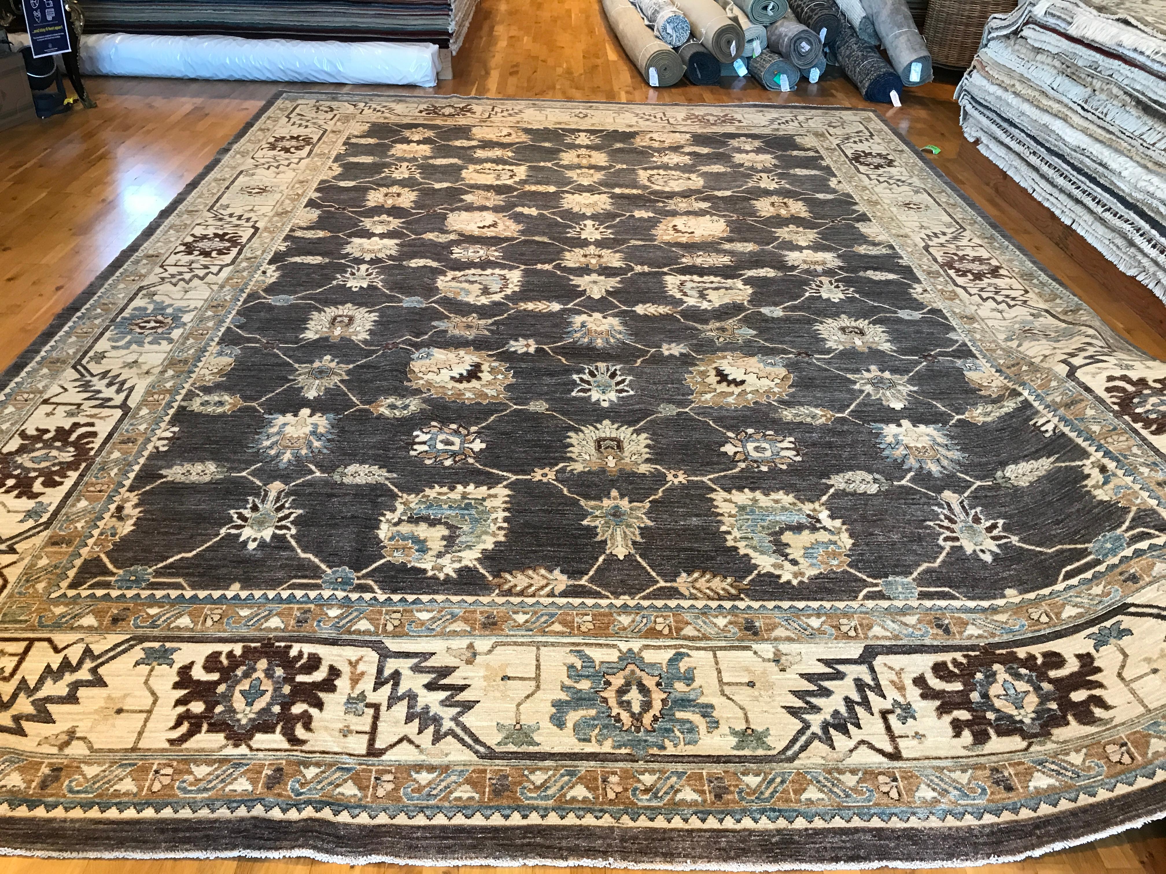 Oushak Design-Teppich im Zustand „Neu“ im Angebot in Los Angeles, CA