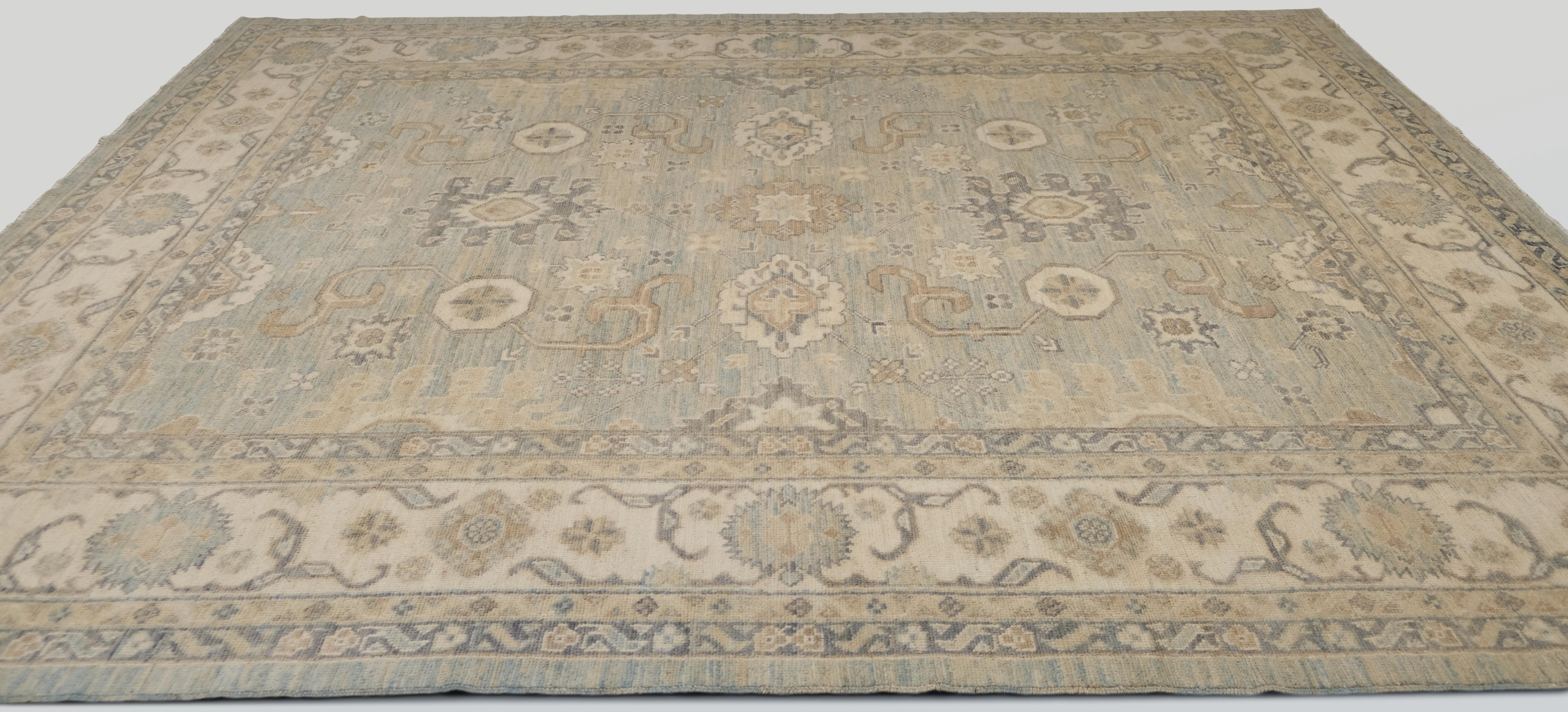 Oushak Green and Ivory Floral Designed Hand-Knotted Wool Rug 9'3''x11'8'' In condizioni Nuovo in vendita a Torrance, CA