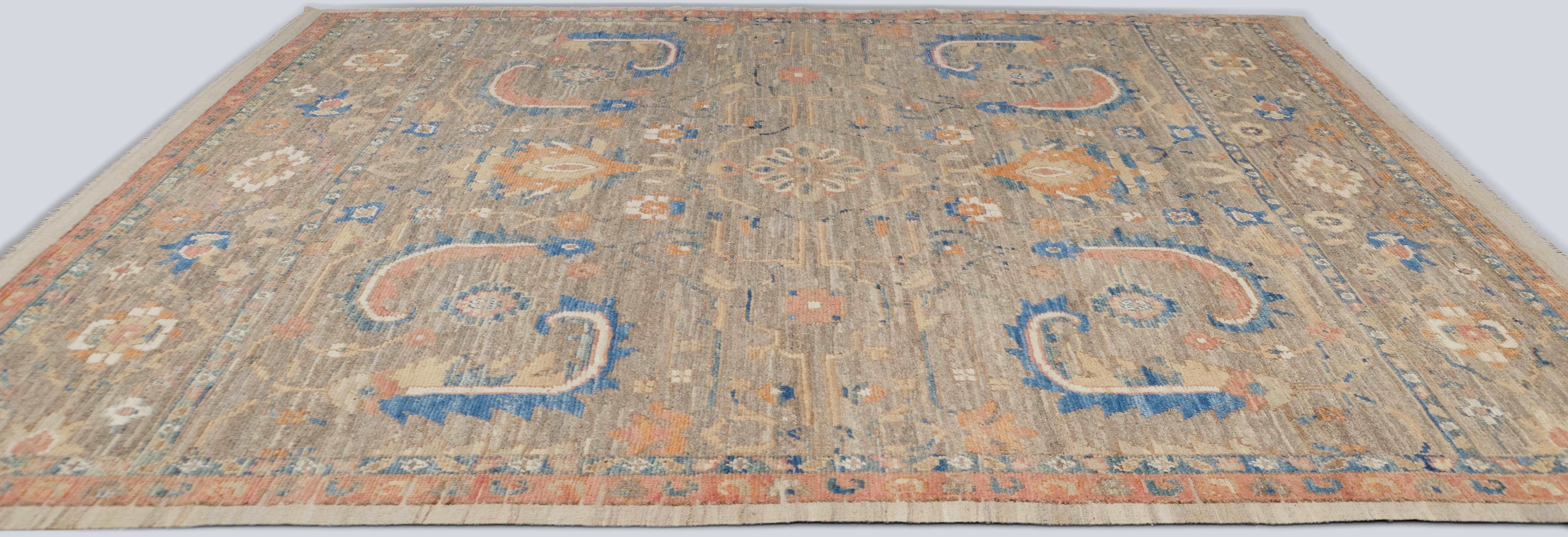 Noué à la main Tapis de laine Oushak multicolore sur fond naturel gris Brown 7'10''x10'3'' en vente