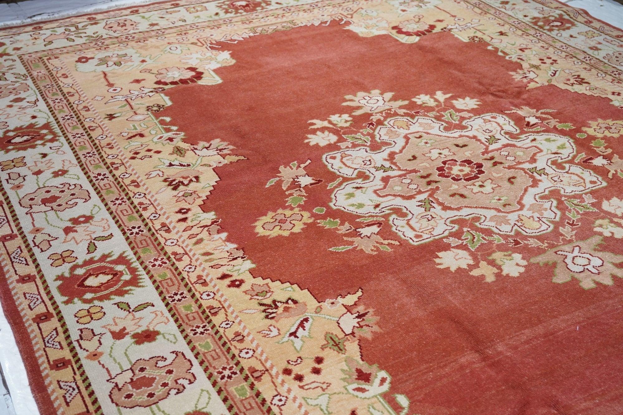 Oushak-Teppich 10'0