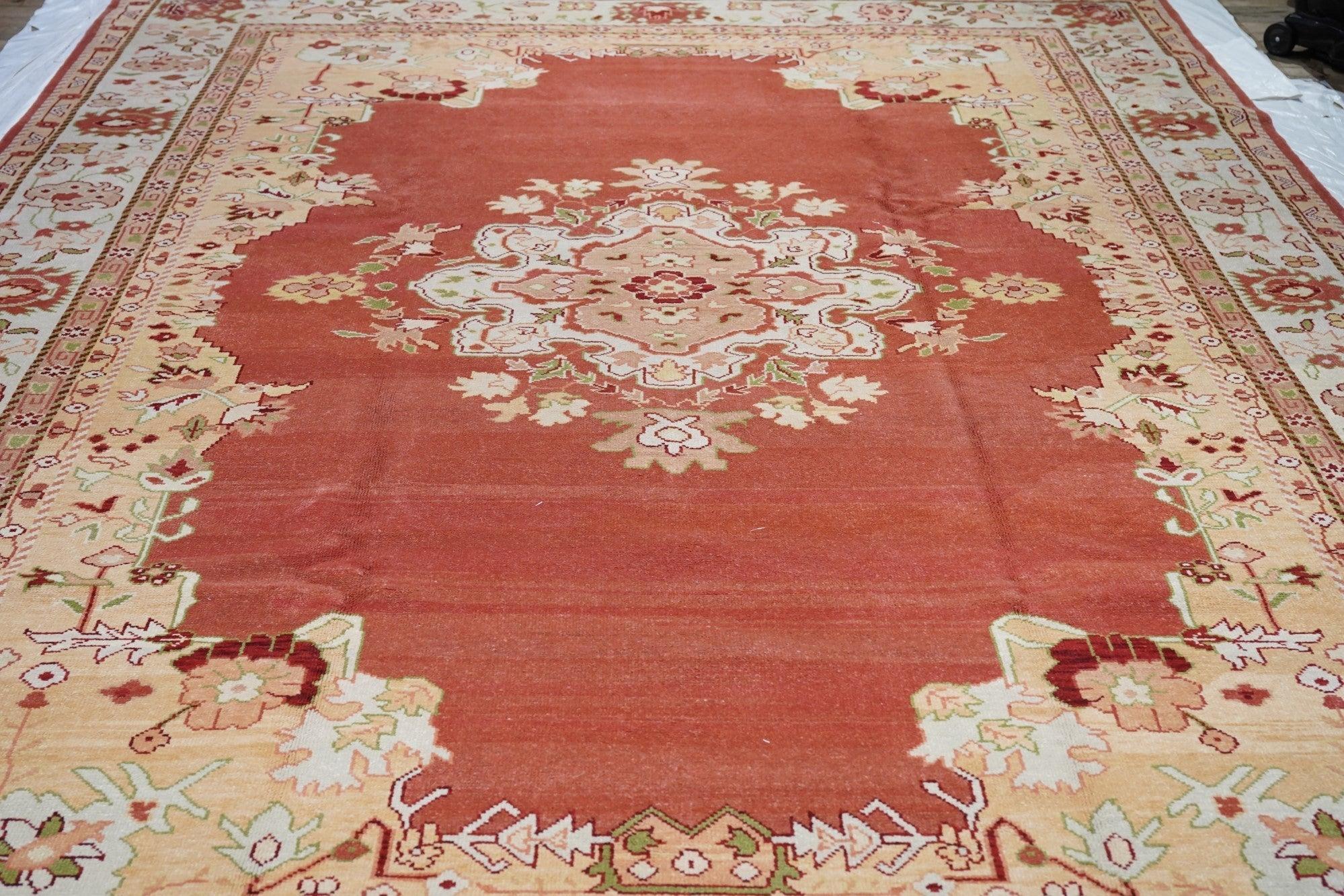 Oushak-Teppich 10'0