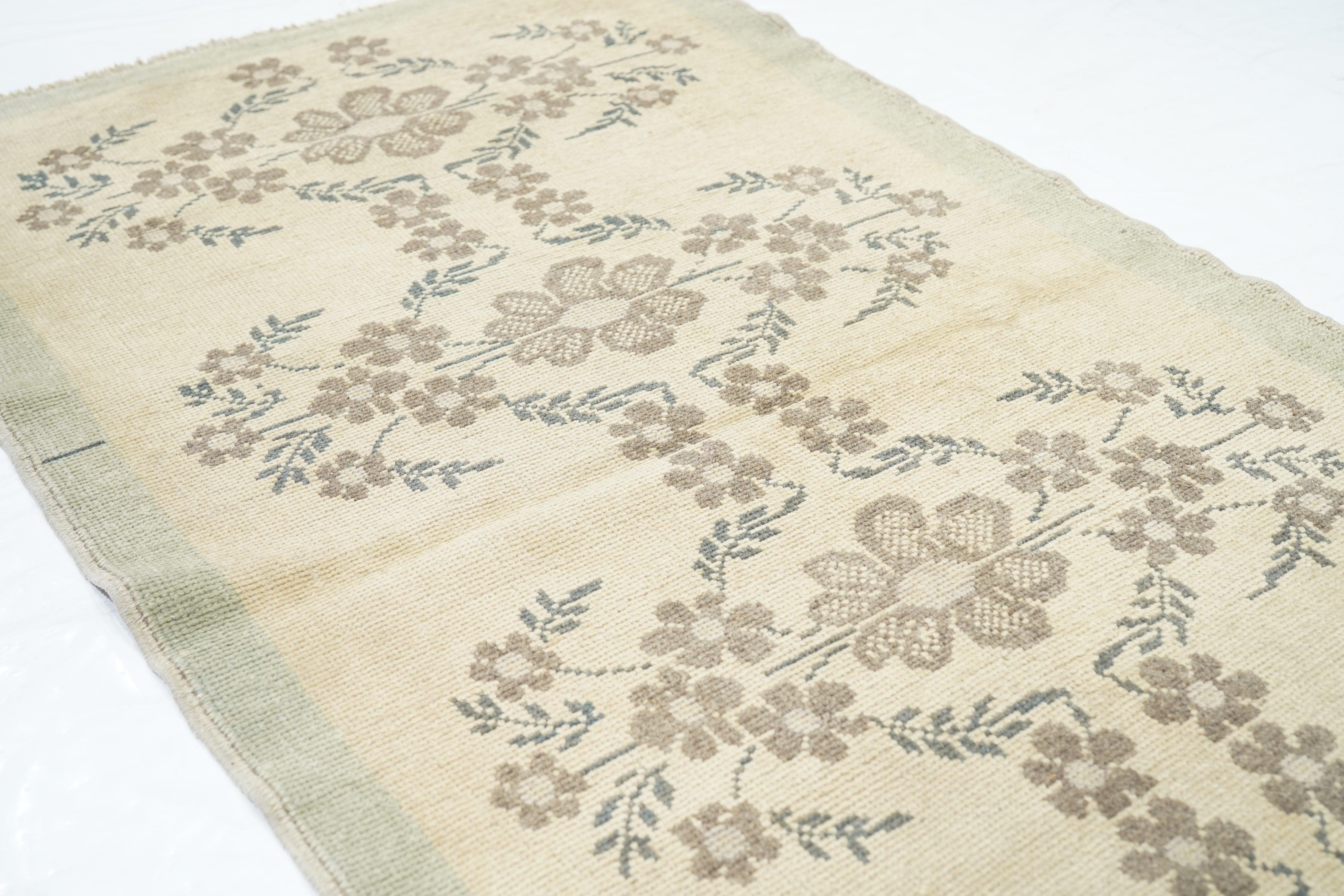 Oushak Rug 2'1'' x 6'2'' Siglo XXI y contemporáneo en venta