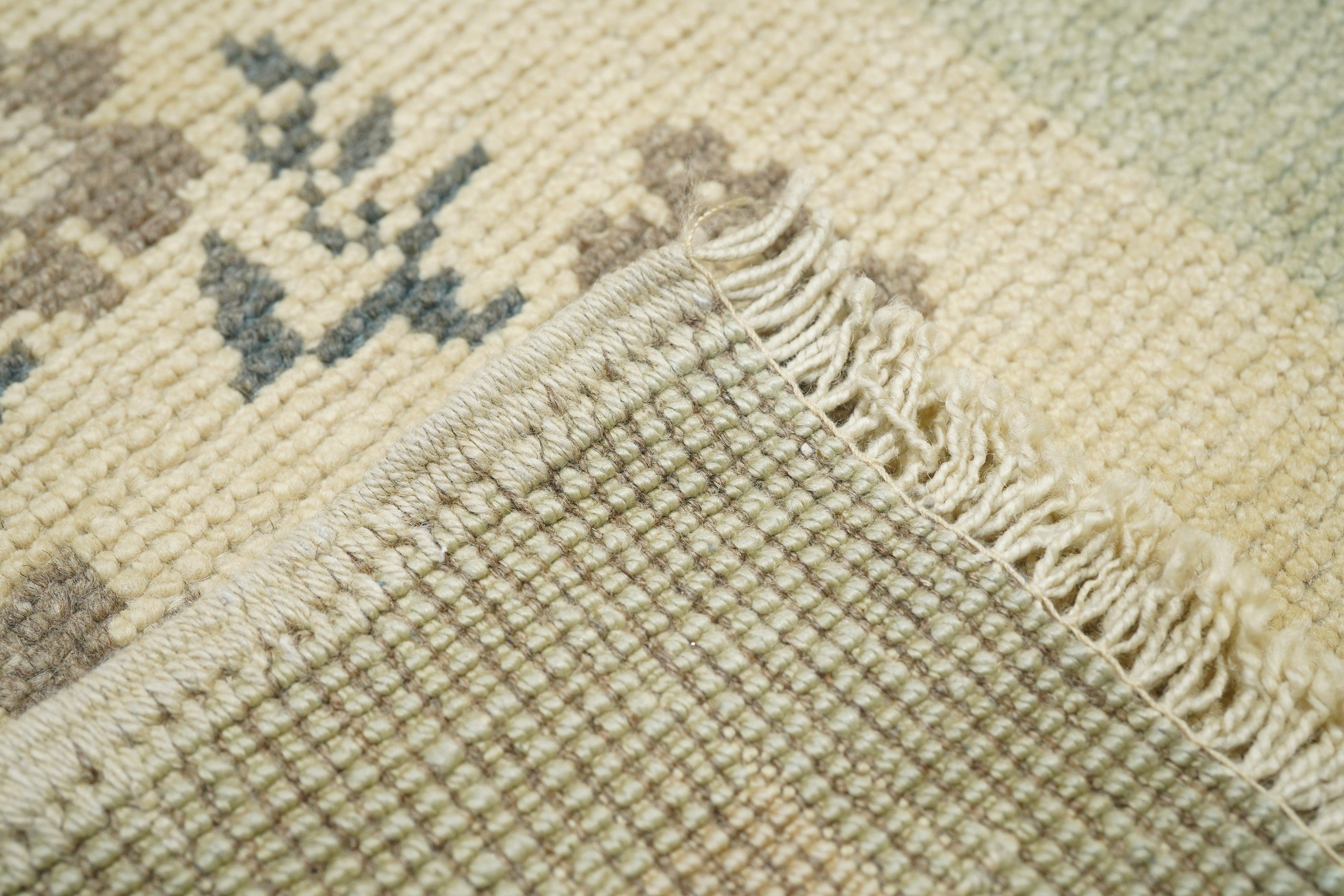 Oushak Rug 2'1'' x 6'2'' en venta 3