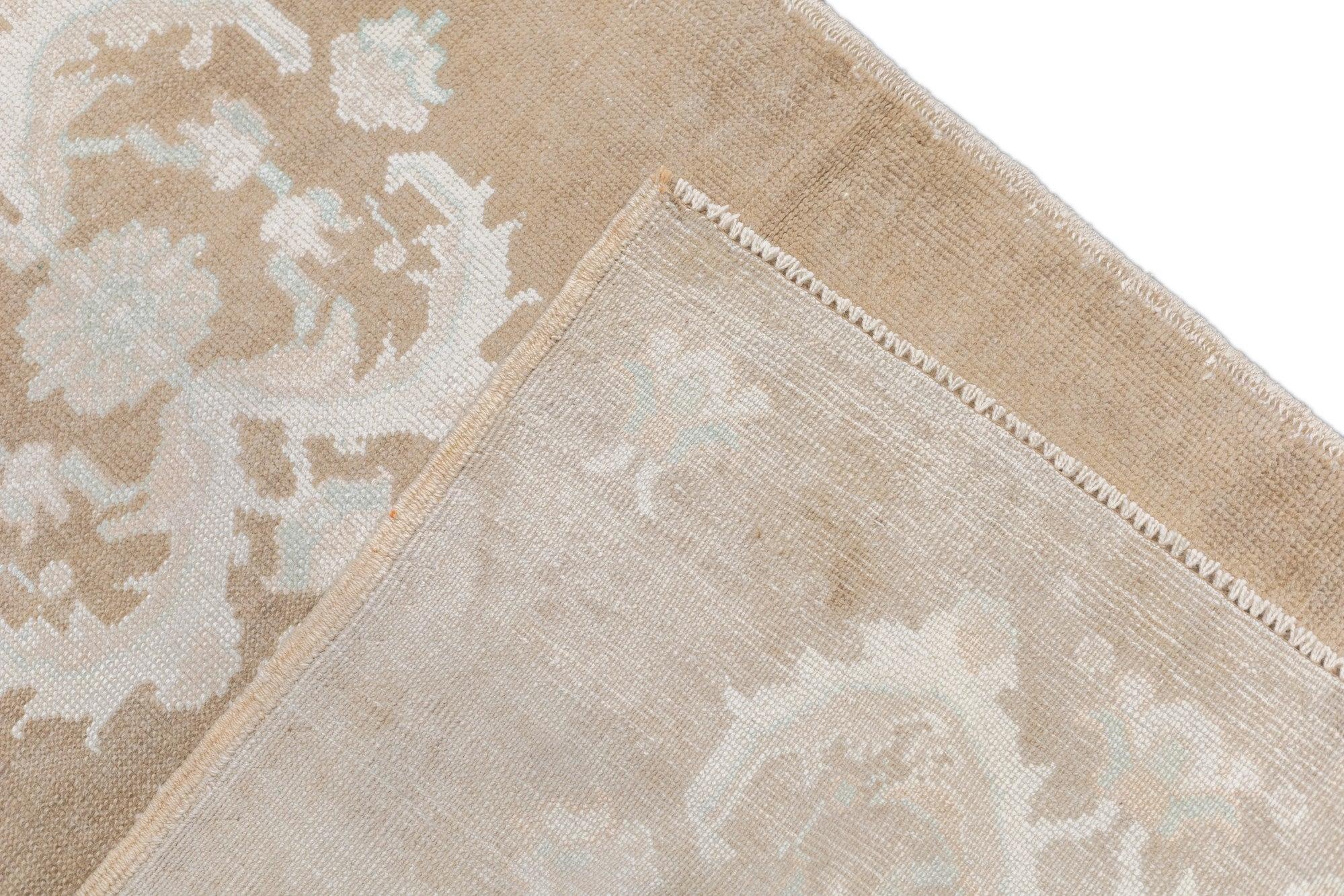 Oushak-Teppich 2'10'' x 4'7'' im Angebot 6