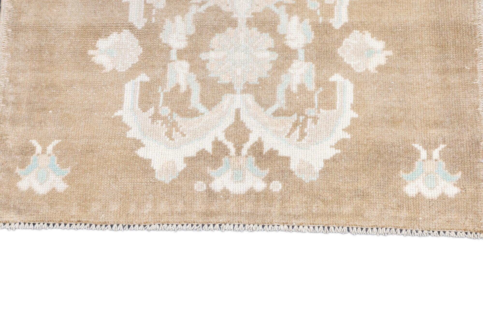 Oushak-Teppich 2'10'' x 4'7'' im Zustand „Neu“ im Angebot in New York, NY