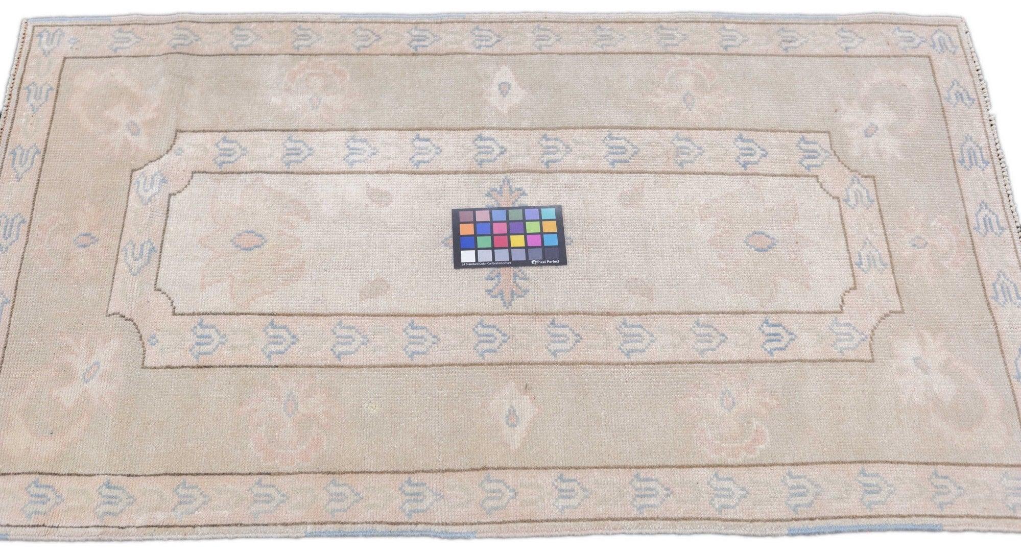 Oushak-Teppich 2'10'' x 4'8'' im Angebot 5