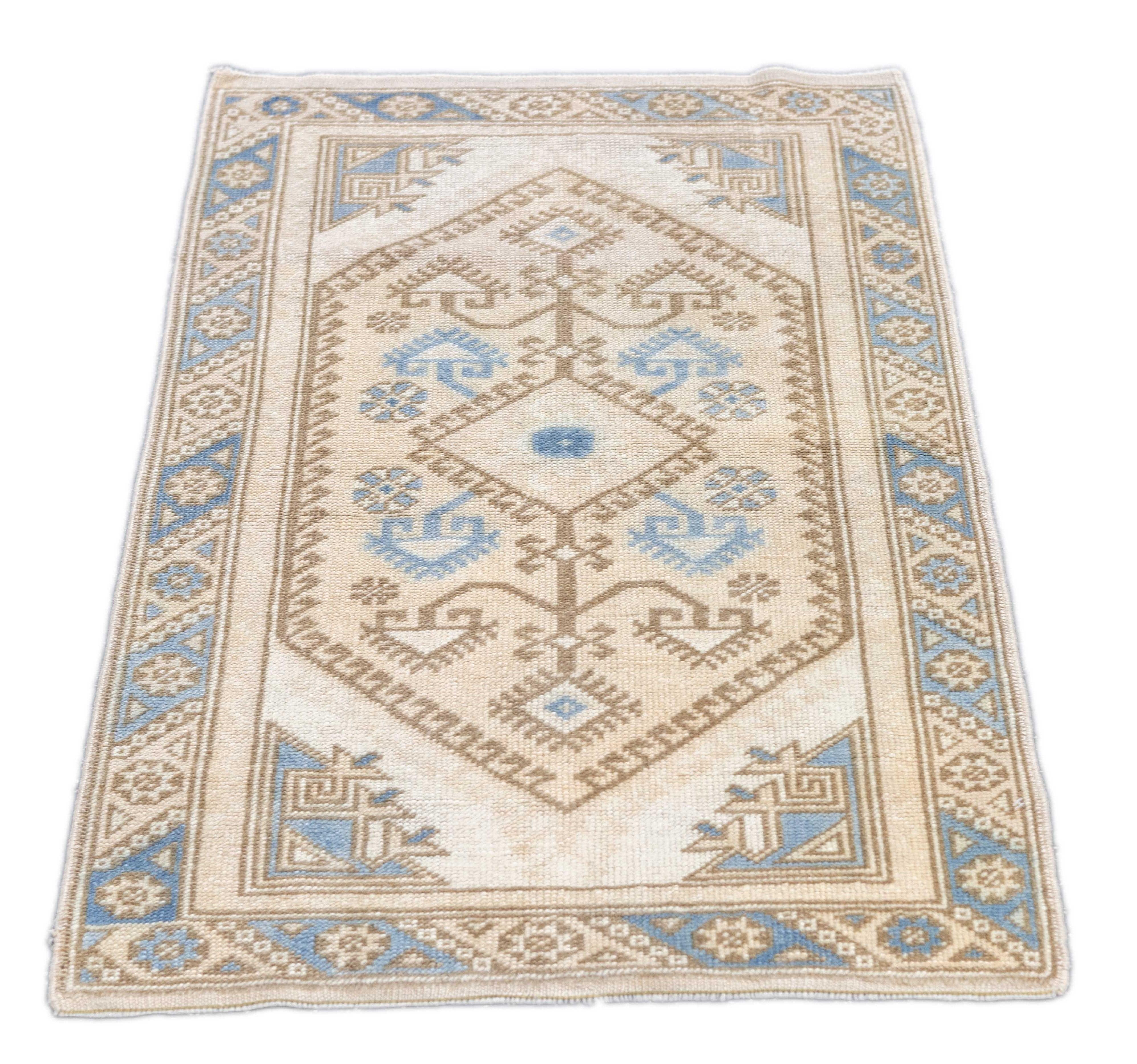 Oushak-Teppich 2'4'' x 3'10'' im Angebot 2