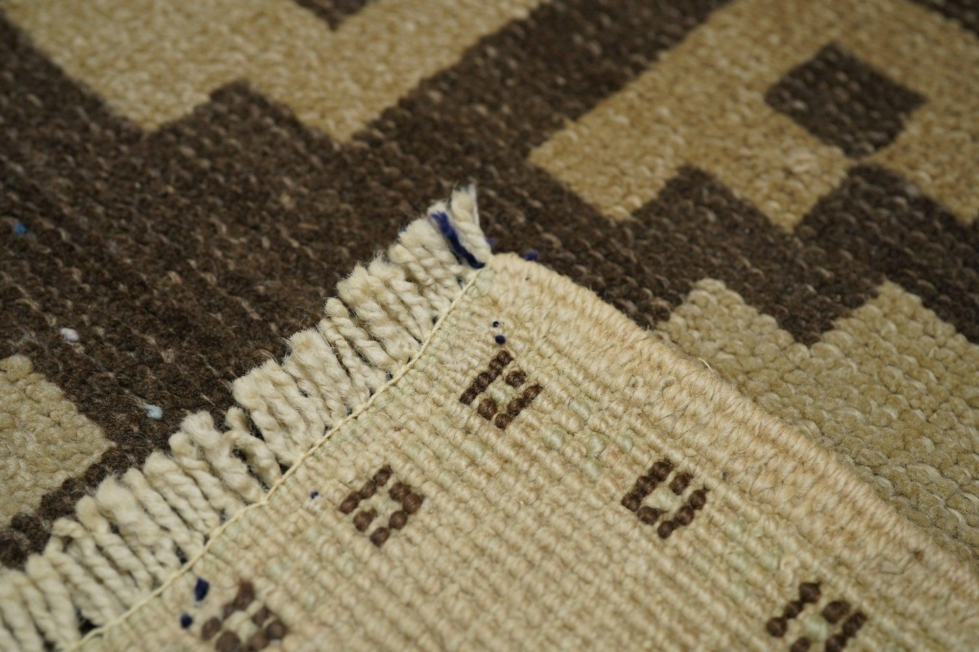 XXI secolo e contemporaneo Tappeto Oushak 2'8'' x 3'0'' in vendita