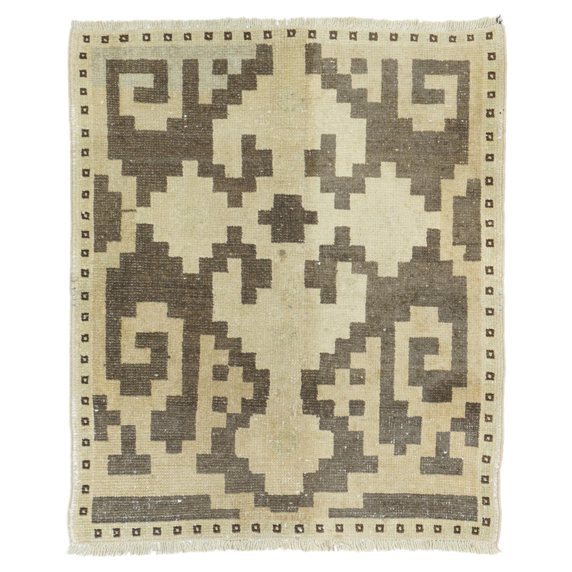 Oushak Rug 2'8'' x 3'0"