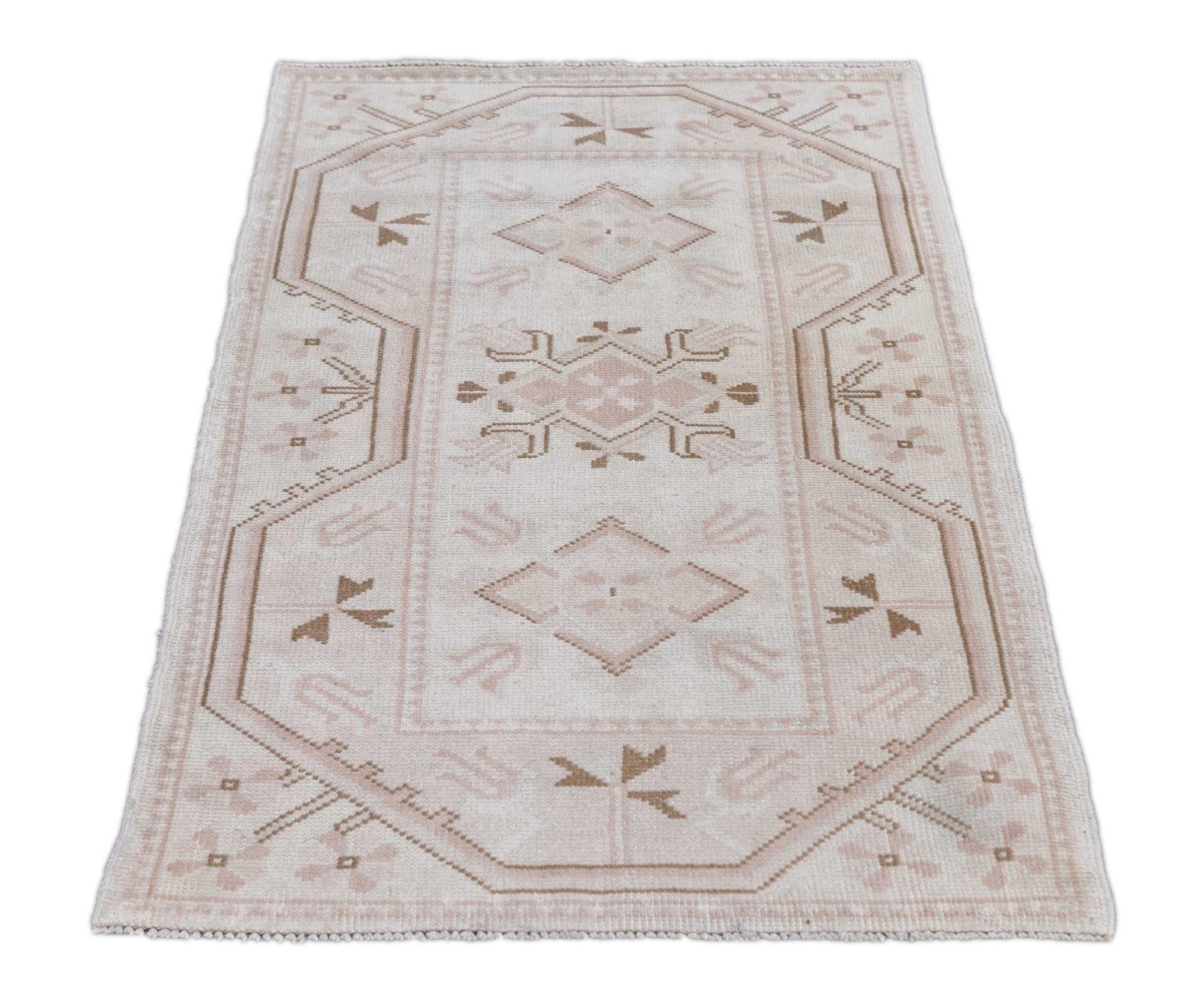 Oushak-Teppich 2'8'' x 4'6'' im Angebot 1