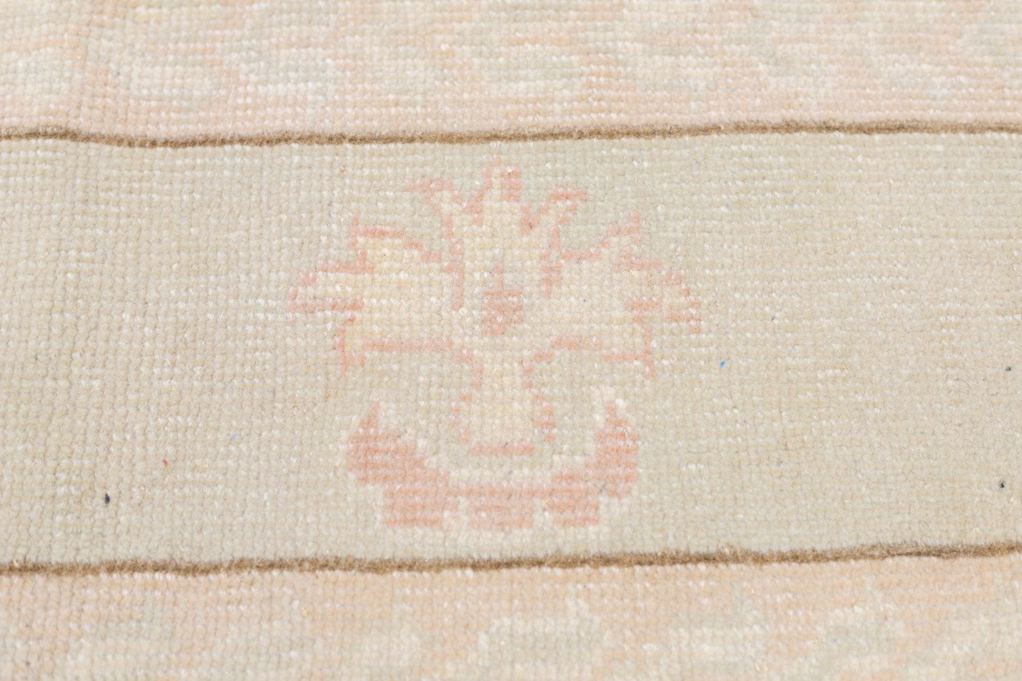 Oushak Rug 2'8'' x 4'7'' For Sale 1