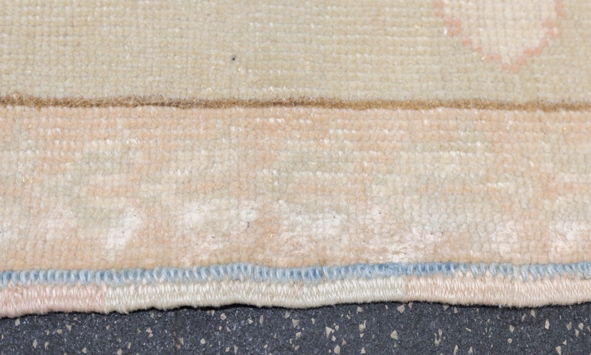 Oushak Rug 2'8'' x 4'7'' For Sale 2