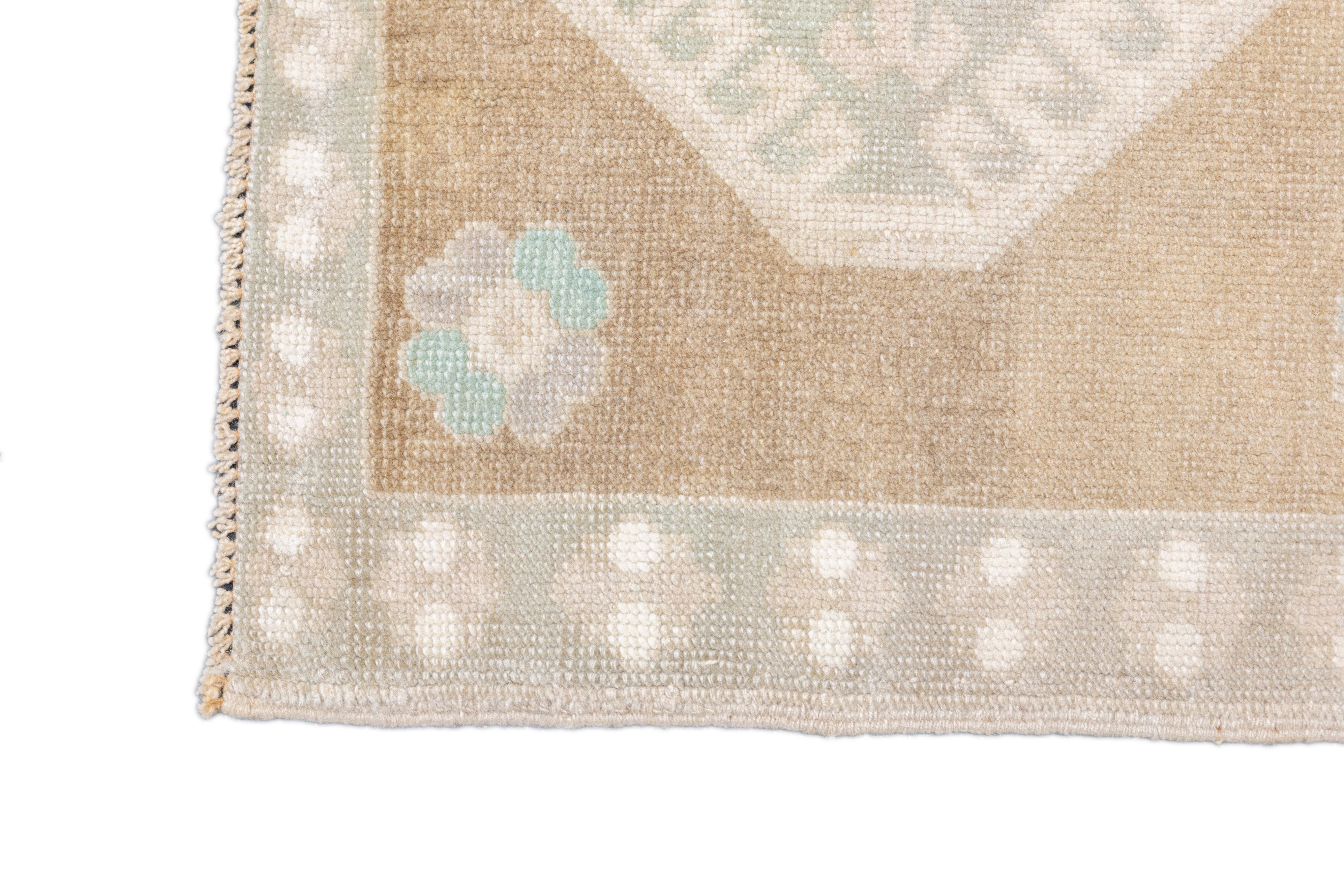 Oushak Rug 2'8'' x 7'0