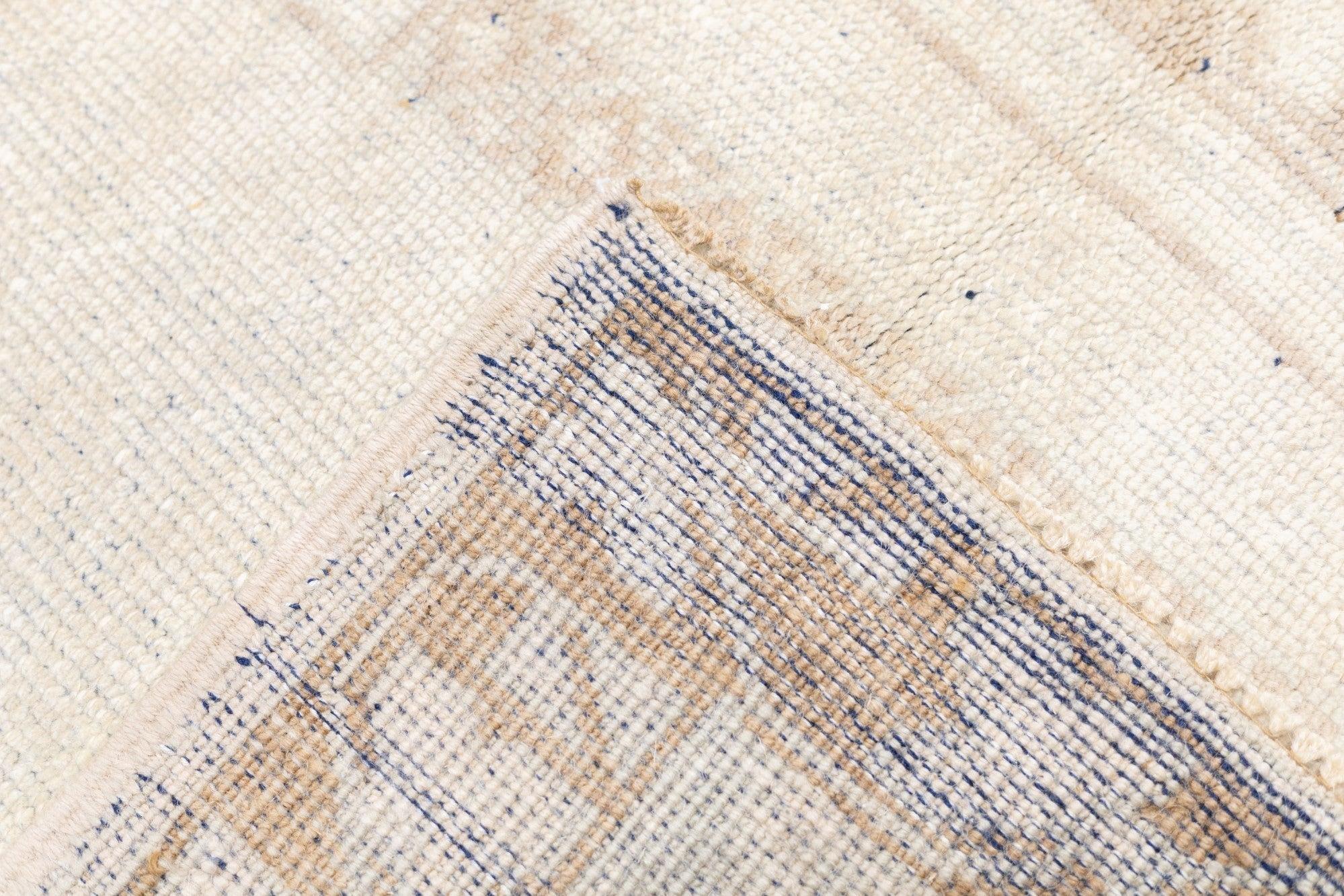 Oushak-Teppich 2'9'' x 4'2'' im Angebot 5