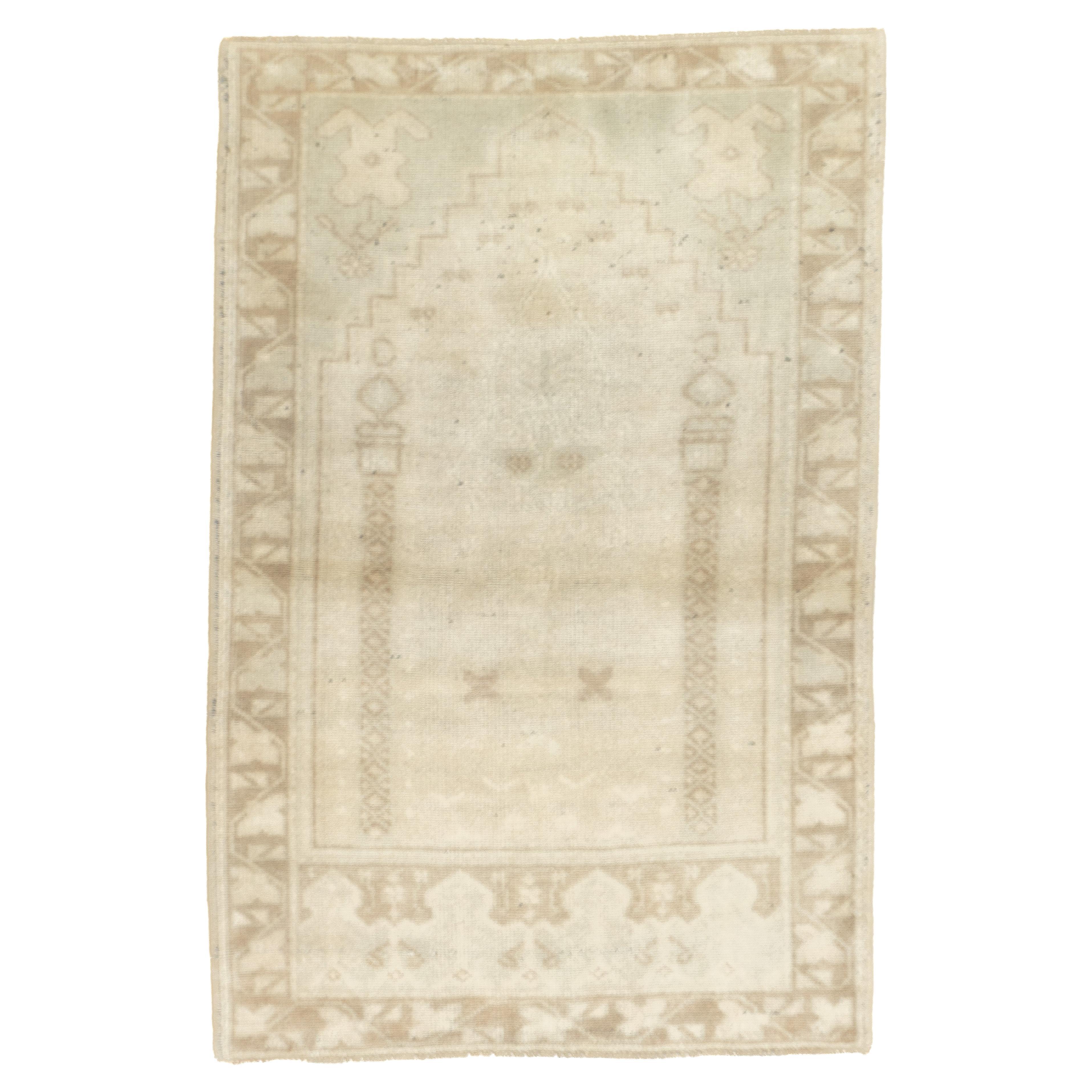 Oushak Rug 2'9'' x 4'2''
