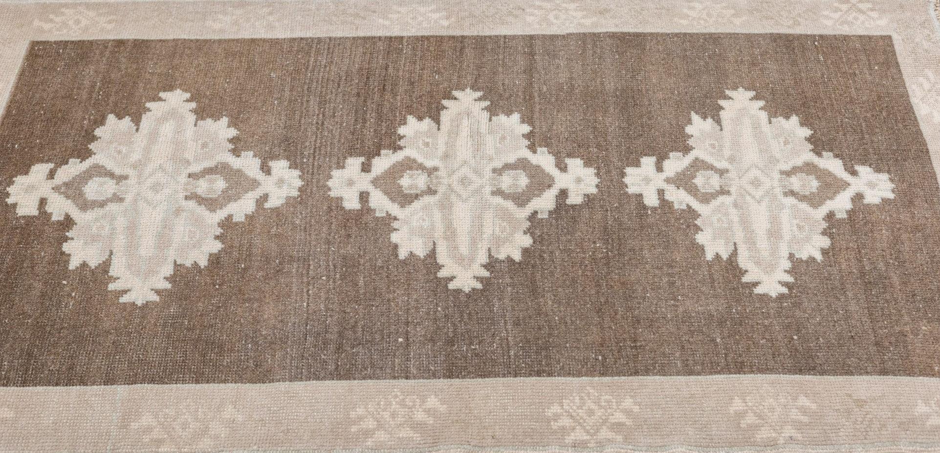 Tappeto Oushak 3'0'' x 5'1'' in vendita 1