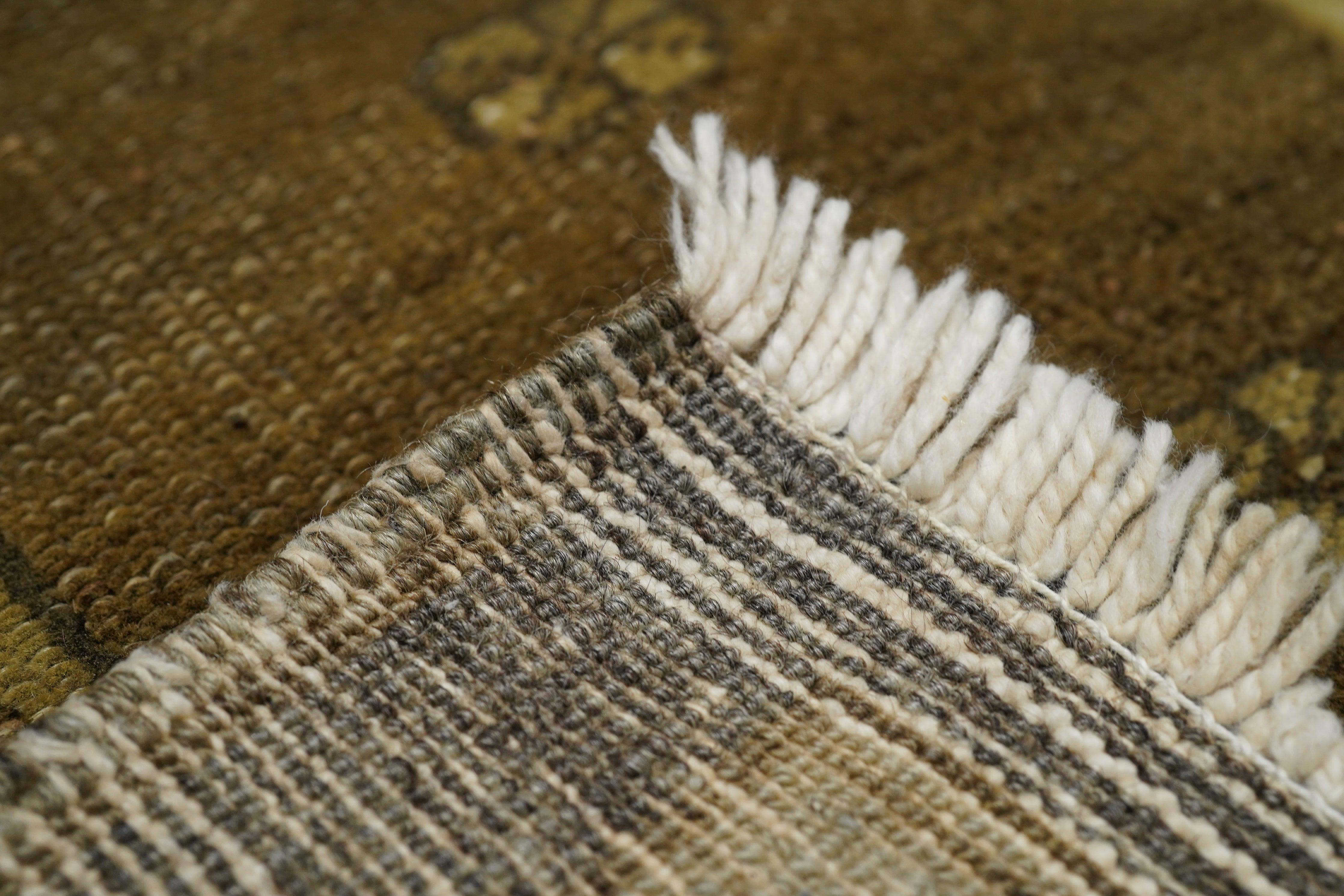 Tappeto Oushak 3'7'' x 6'3'' in vendita 1