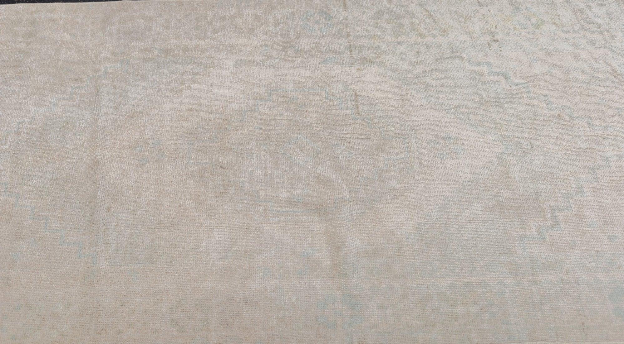 Oushak Rug 3'9'' x 6'6'' For Sale 1