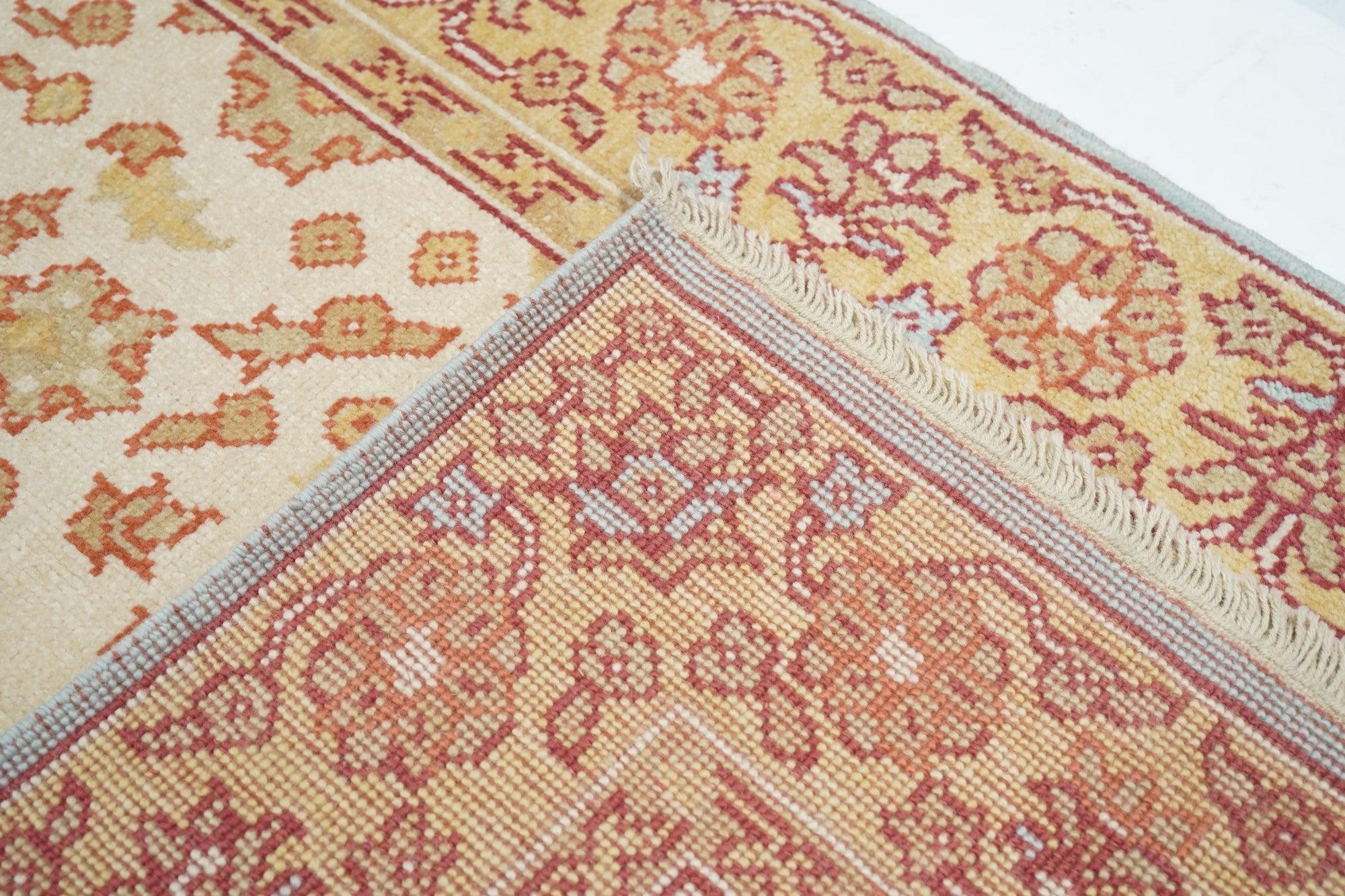 Oushak Rug 4'0