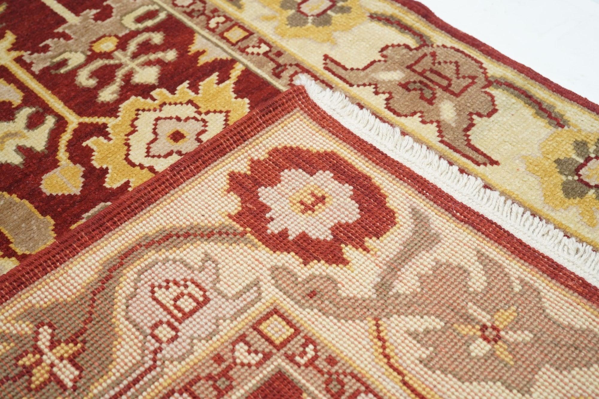 Oushak-Teppich 4'1'' x 6'1'' im Angebot 4