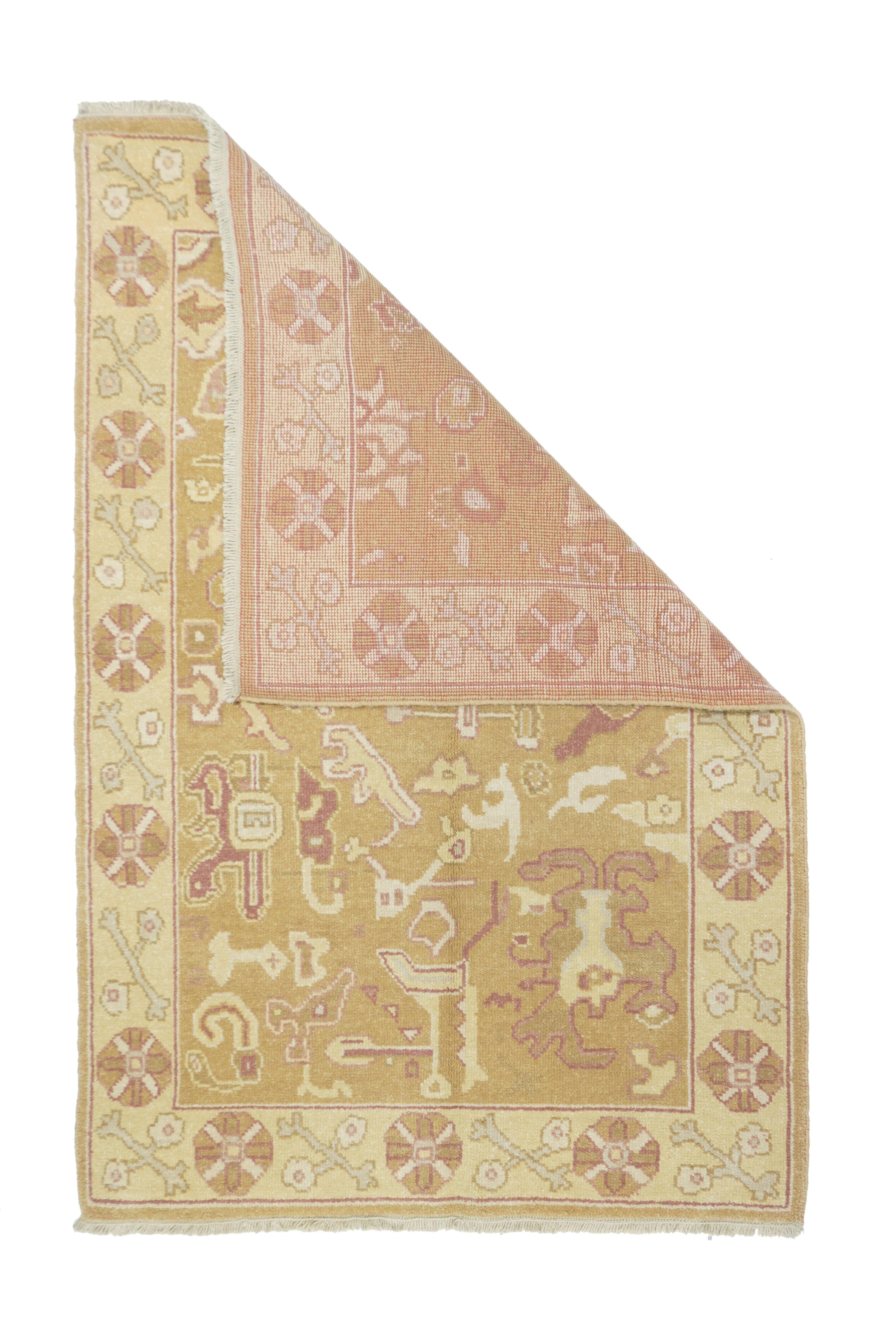Tappeto Oushak 4'1'' x 6'1''.