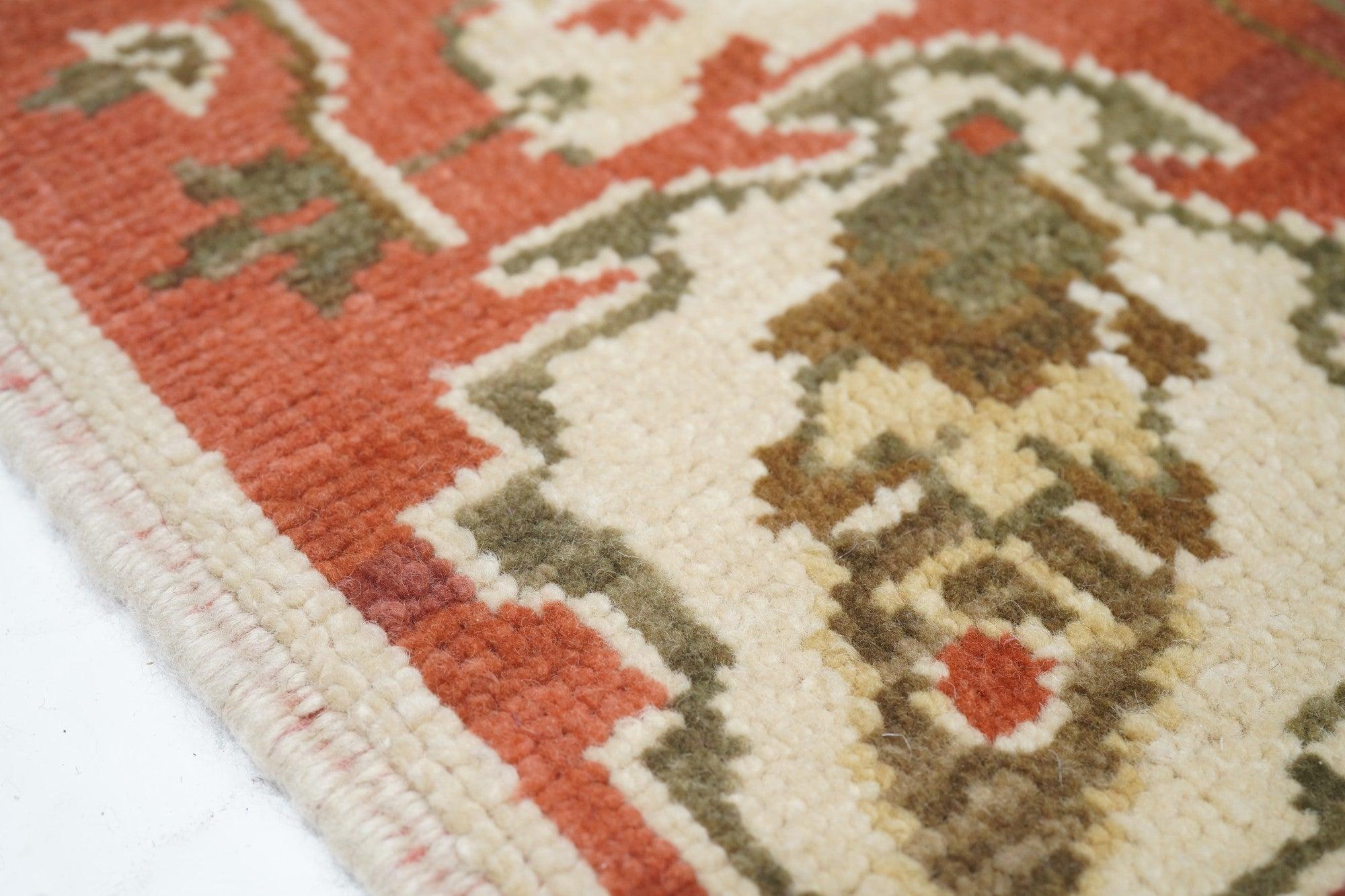 Oushak Rug 4'1'' x 6'1'' In New Condition For Sale In New York, NY