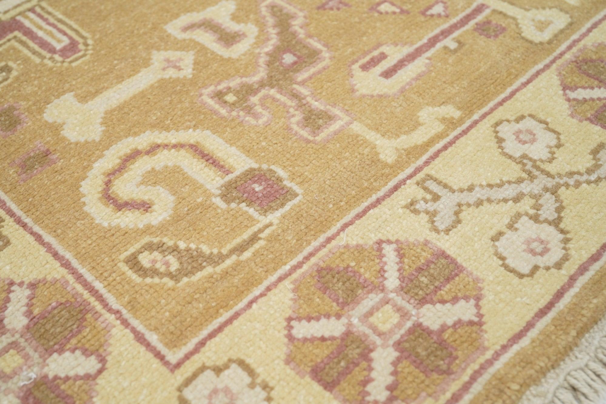 XXI secolo e contemporaneo Tappeto Oushak 4'1'' x 6'1'' in vendita