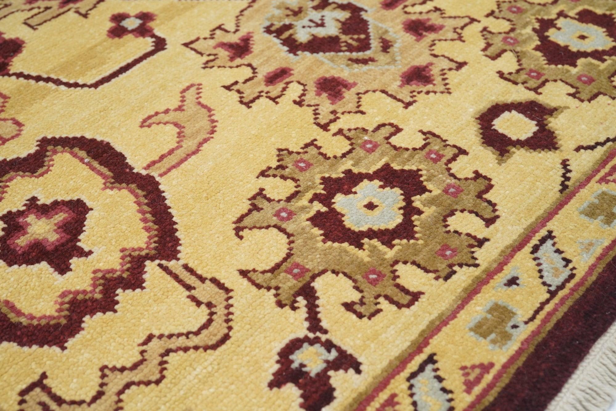 Oushak-Teppich 4'1'' x 6'1'' (21. Jahrhundert und zeitgenössisch) im Angebot