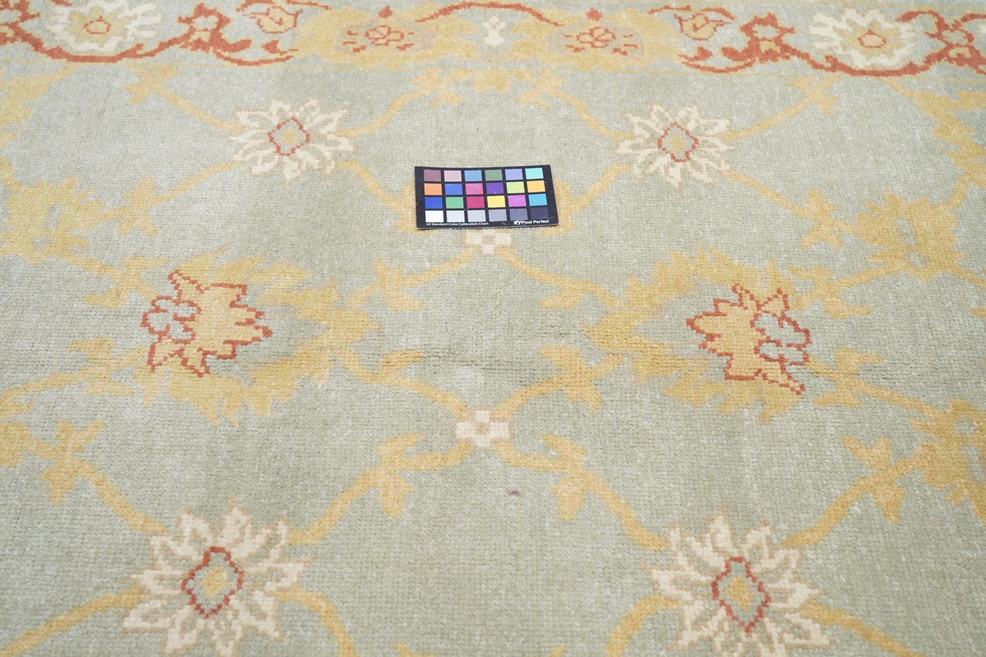 Tappeto Oushak 4'1'' x 6'1'' in vendita 1