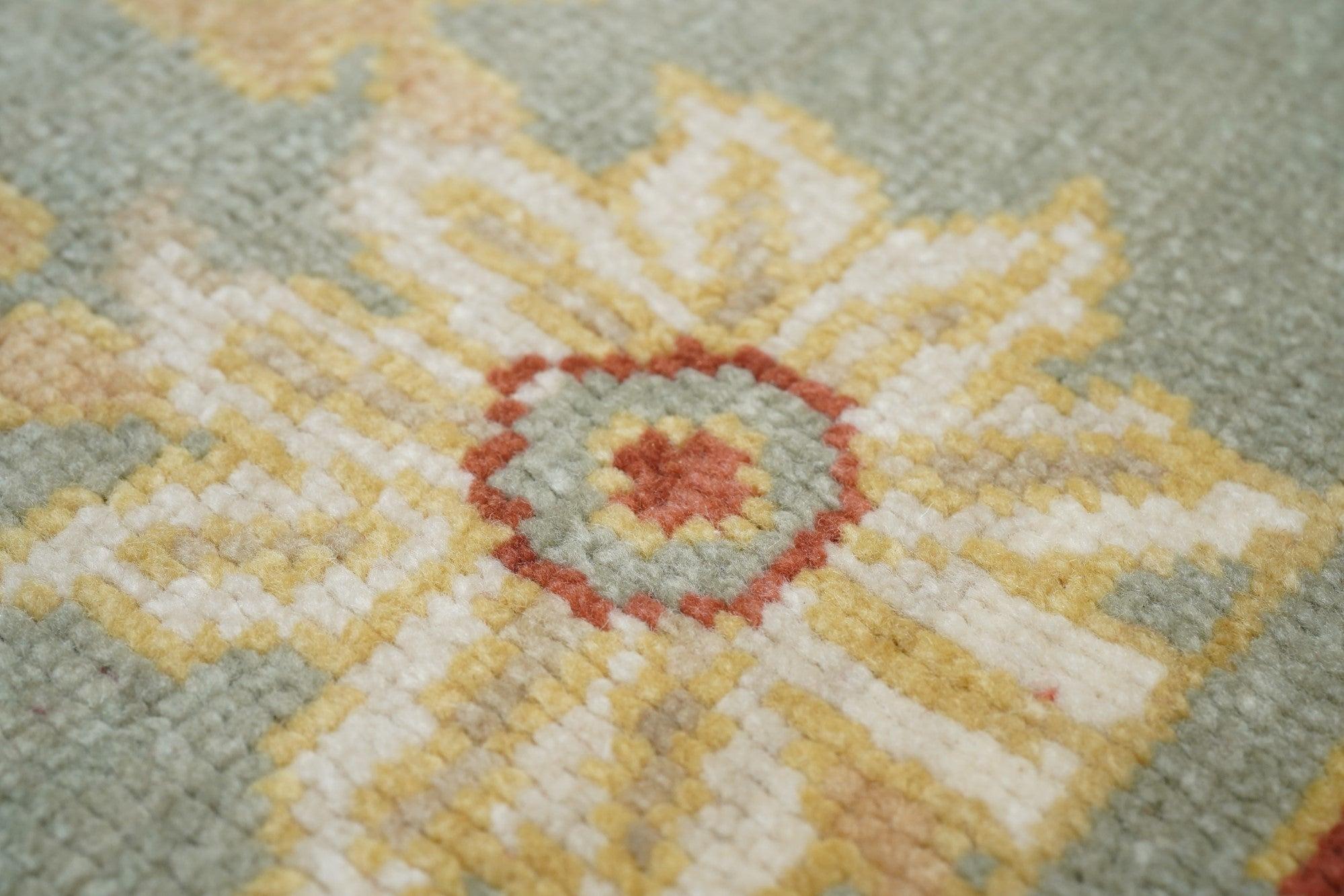 Oushak Rug 4'1'' x 6'1'' For Sale 1