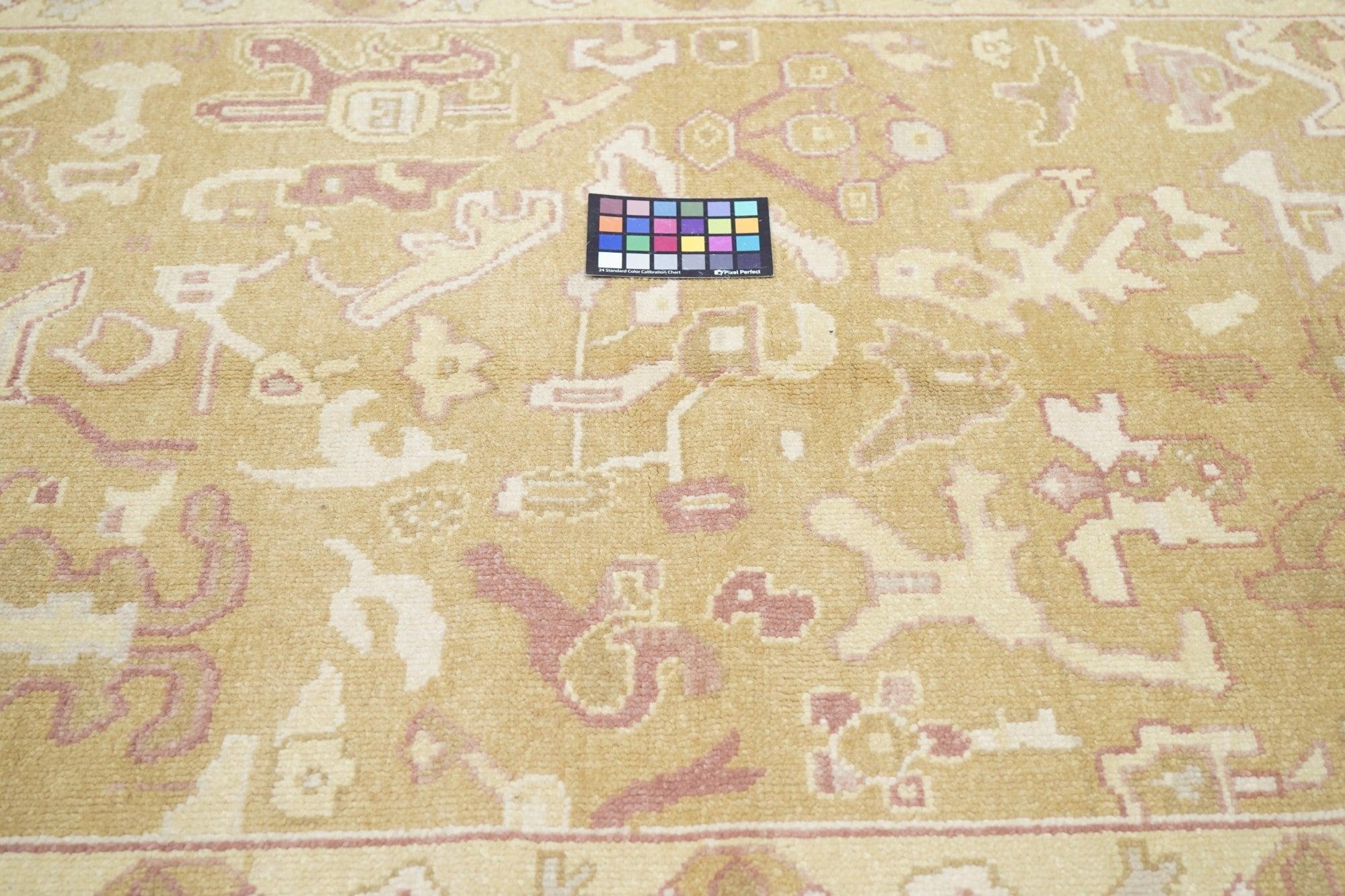 Tappeto Oushak 4'1'' x 6'1'' in vendita 1