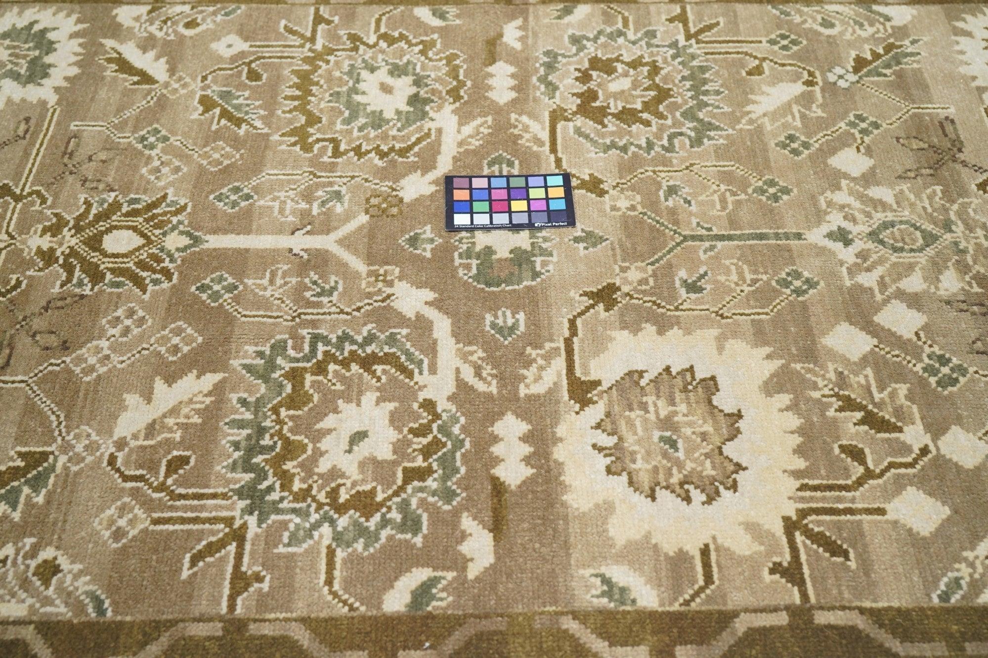 Tappeto Oushak 4'1'' x 6'1'' in vendita 1