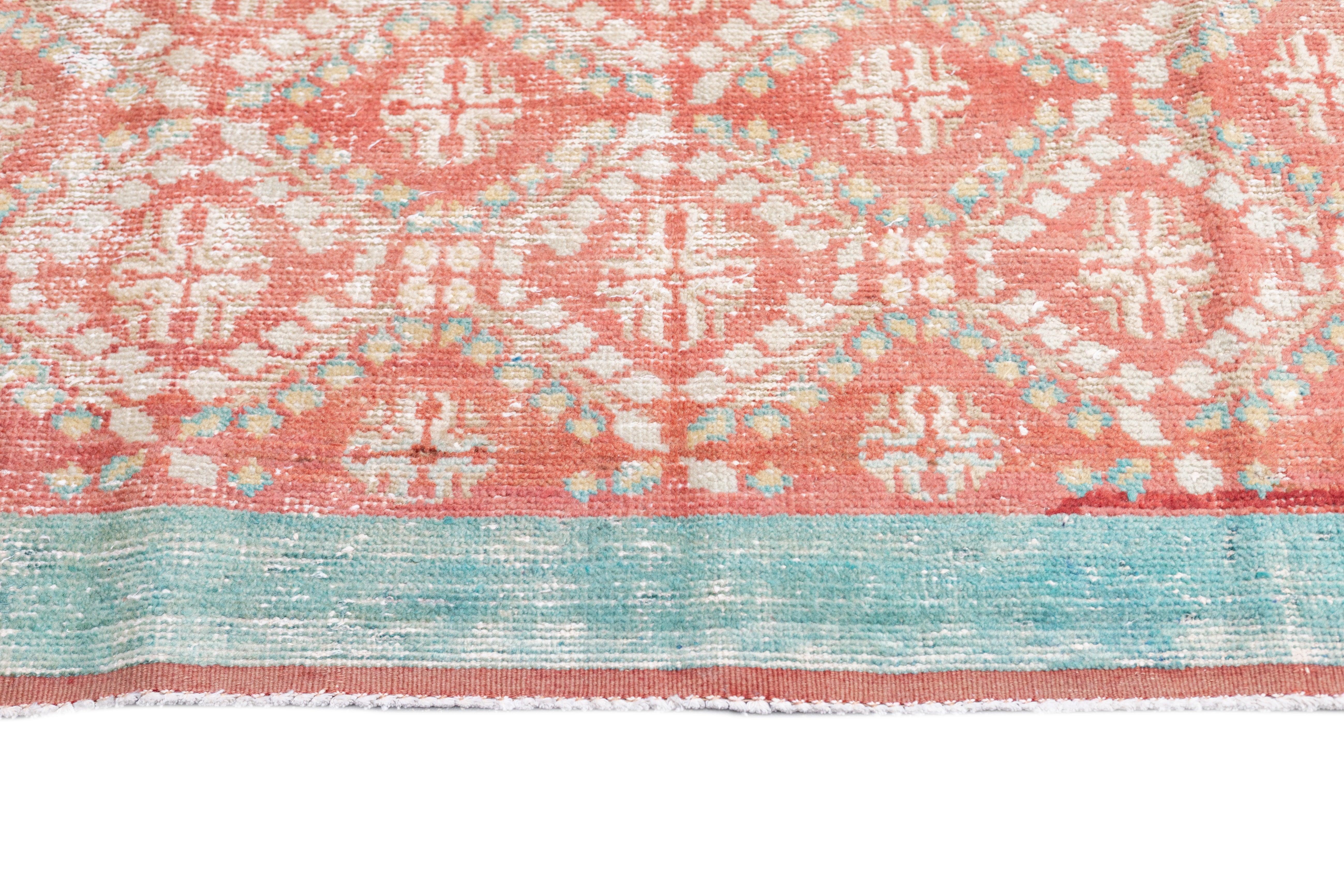 Oushak-Teppich 5'7'' x 8'2'' im Zustand „Hervorragend“ im Angebot in New York, NY