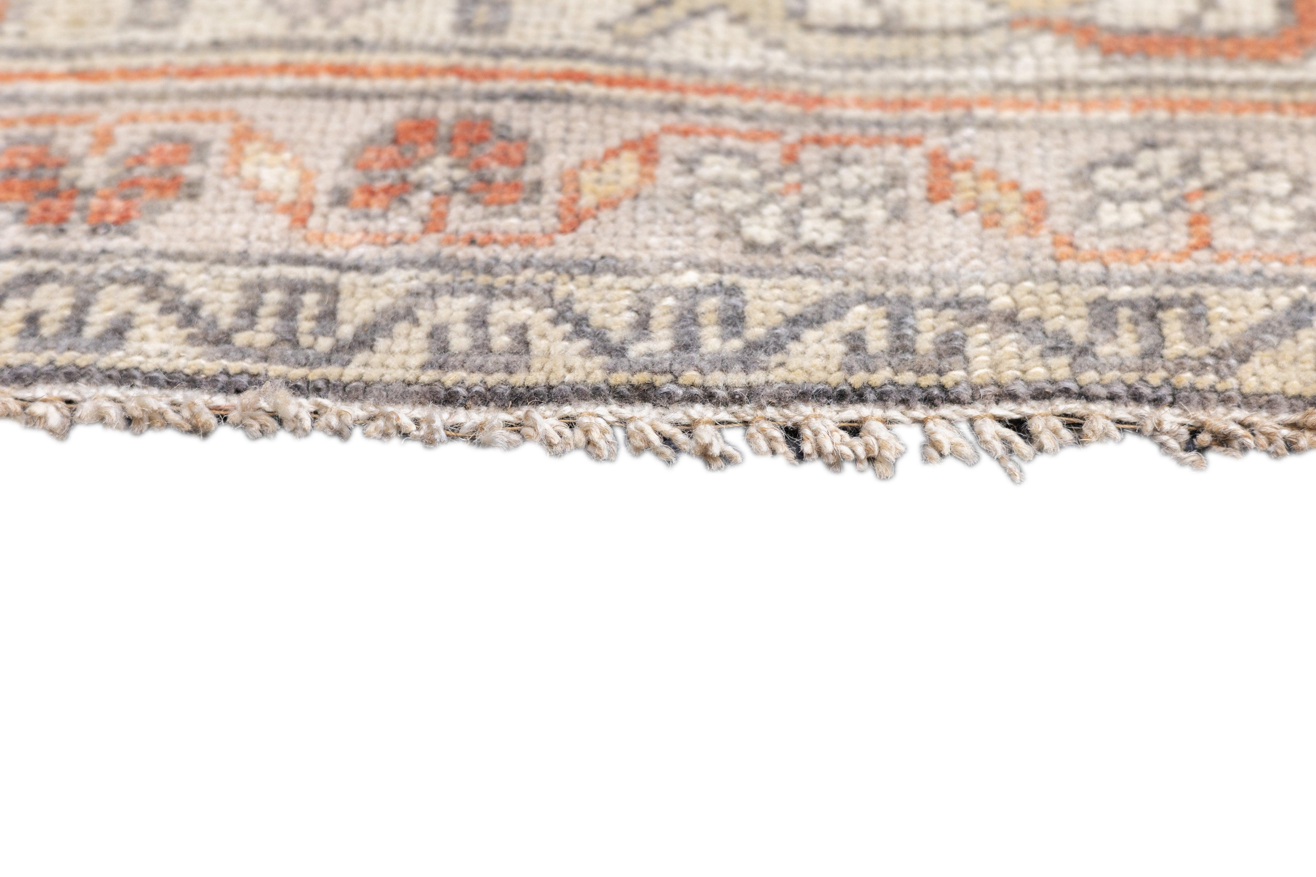 Oushak-Teppich 5'9'' x 10'6'' (21. Jahrhundert und zeitgenössisch) im Angebot