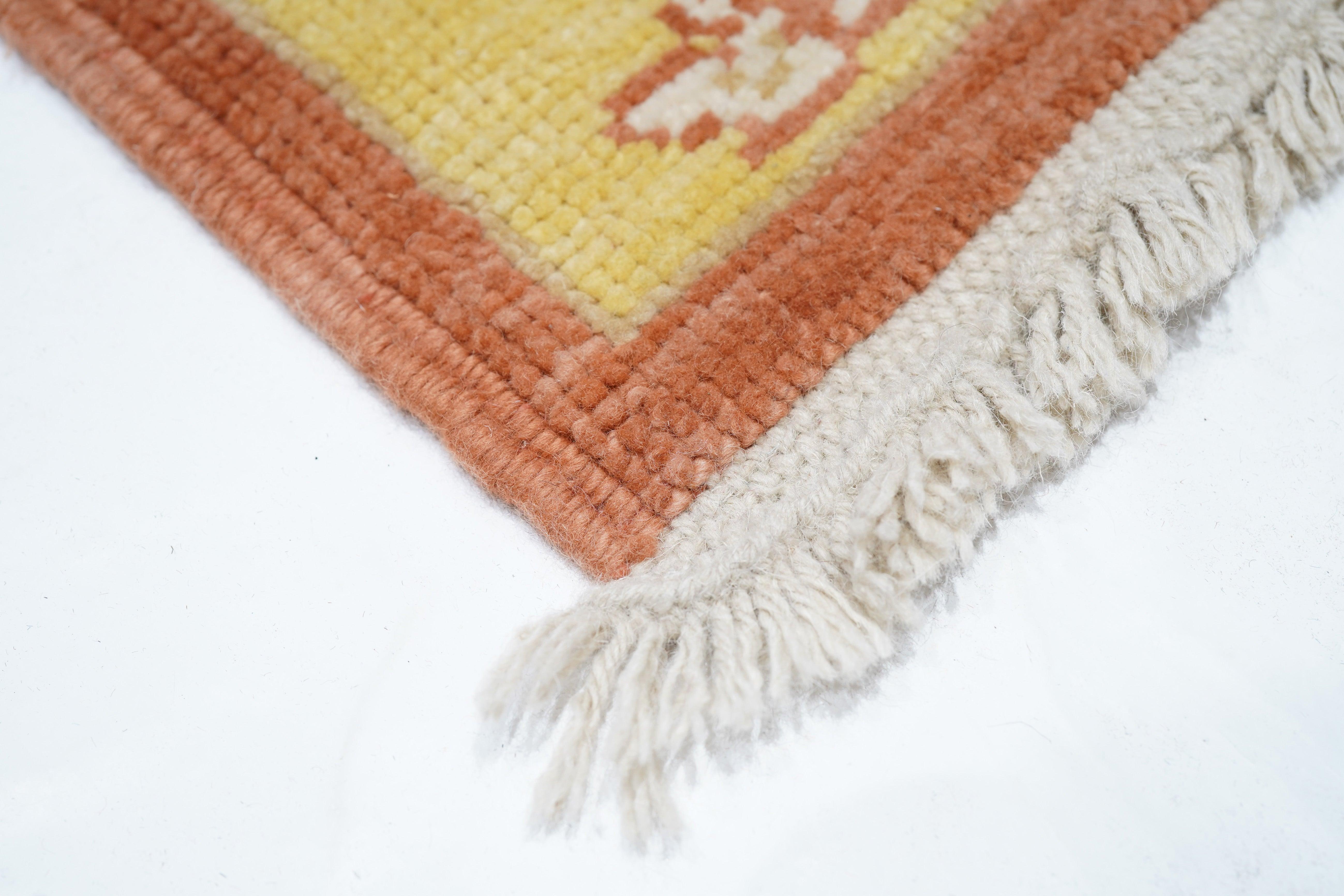 Oushak Rug 6'0'' x 9'0'' In New Condition For Sale In New York, NY