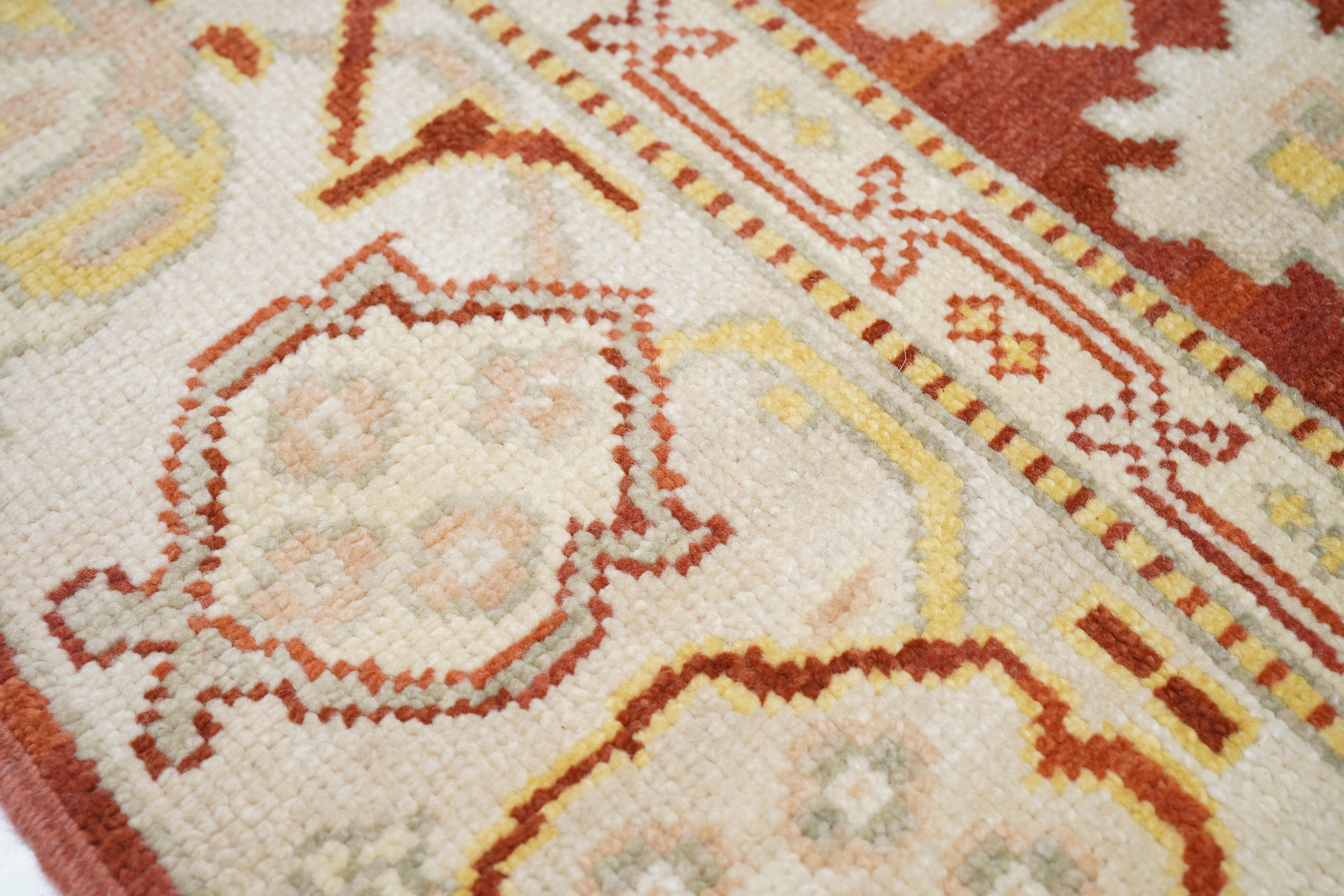 Oushak Rug 6'0'' x 9'0'' In New Condition For Sale In New York, NY