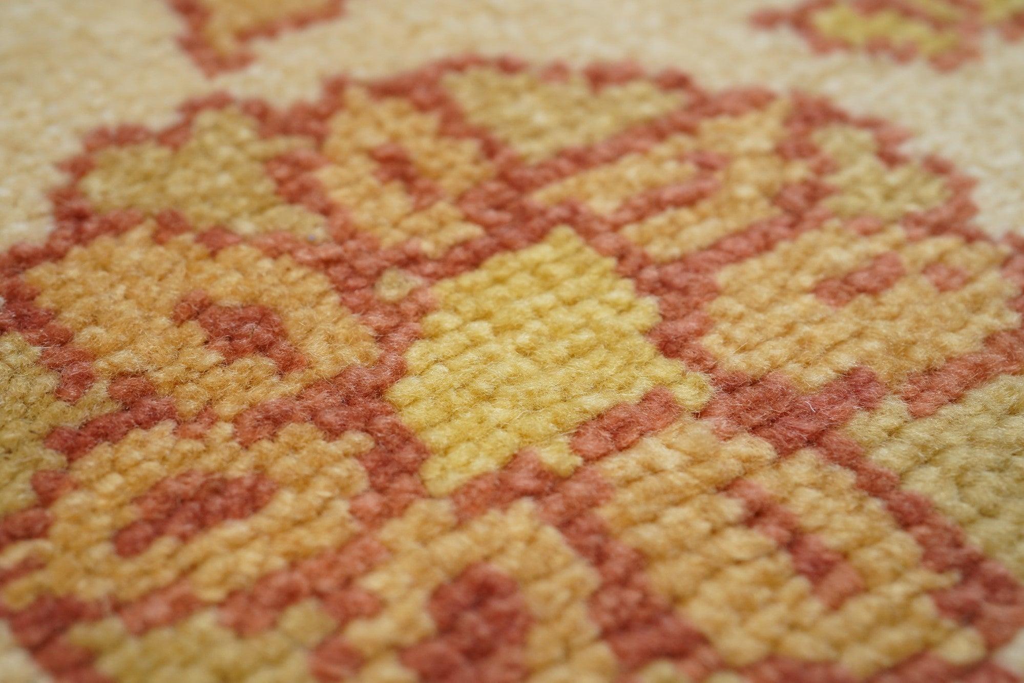 Oushak Rug 6'0'' x 9'0'' in vendita 2