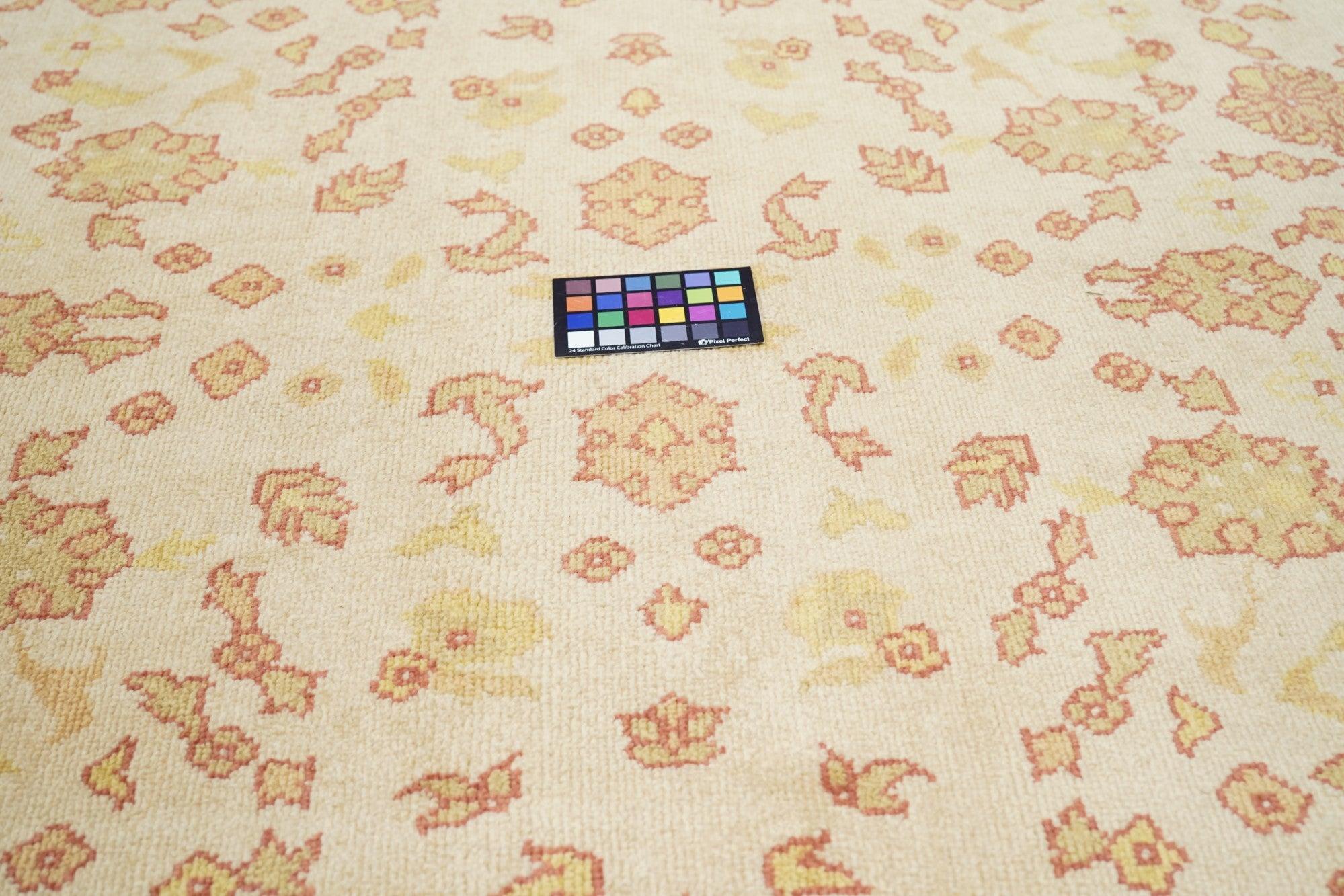 Oushak Rug 6'0'' x 9'0'' in vendita 3