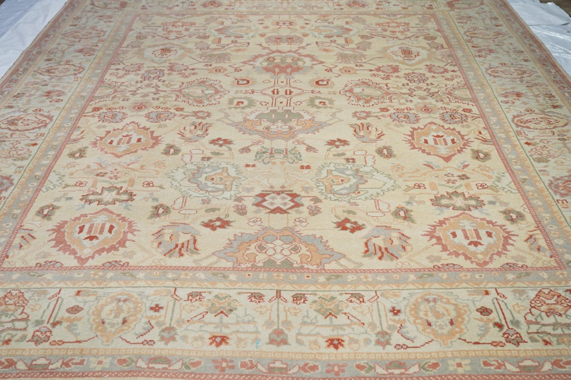 Oushak Rug 9'0