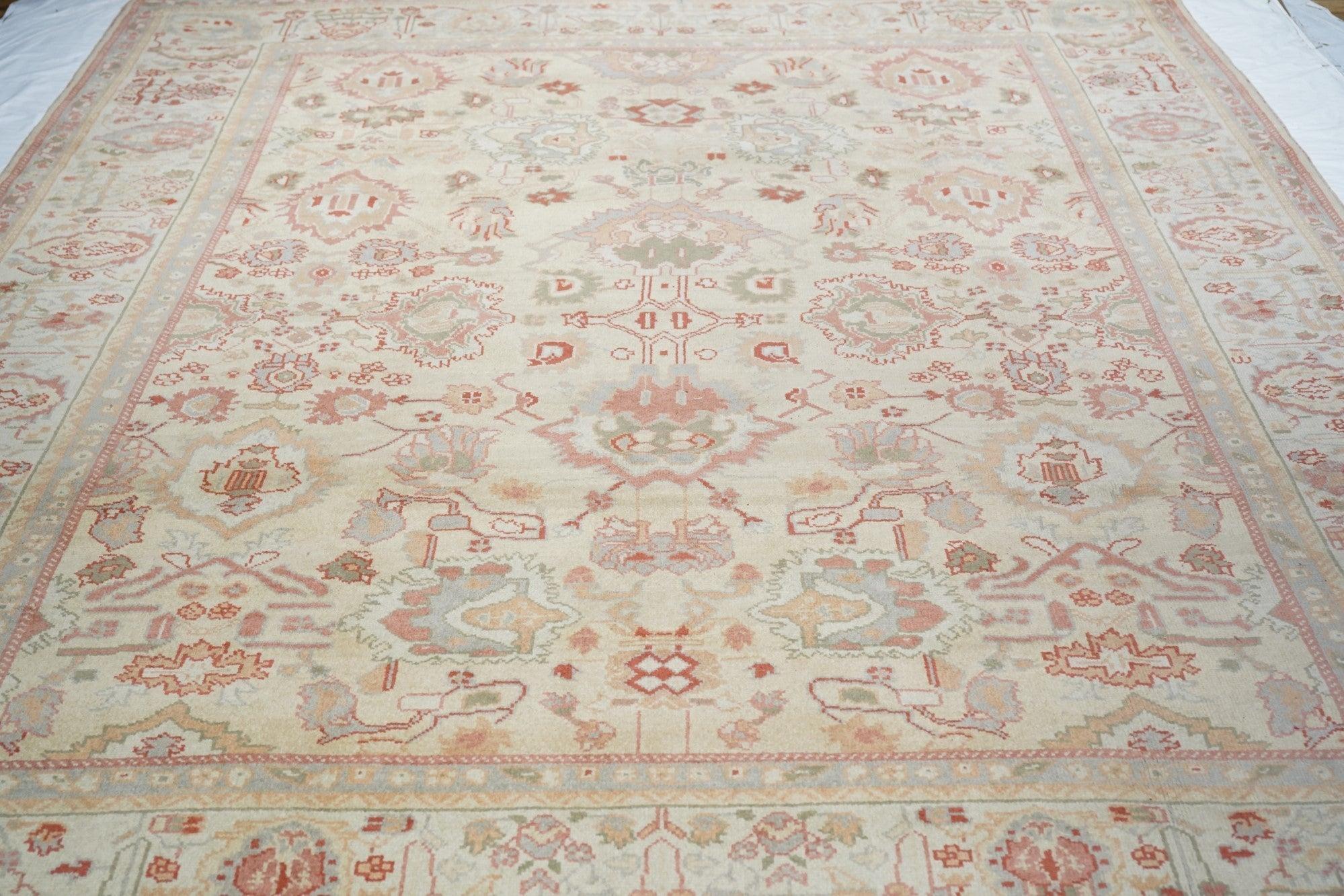 Oushak Rug 9'0