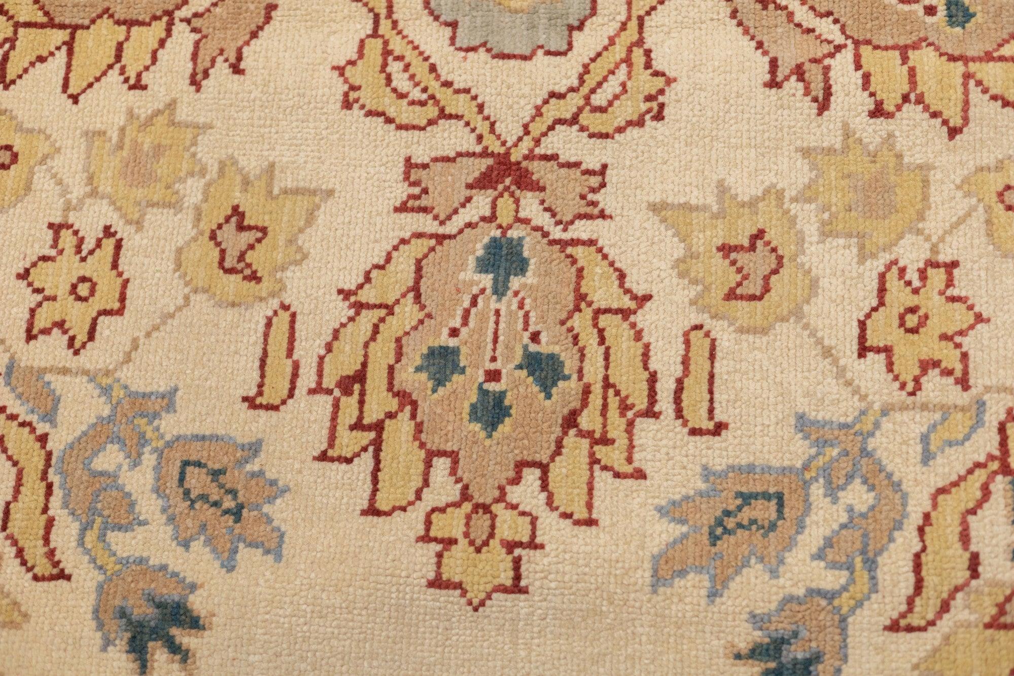 Oushak-Teppich 9'0