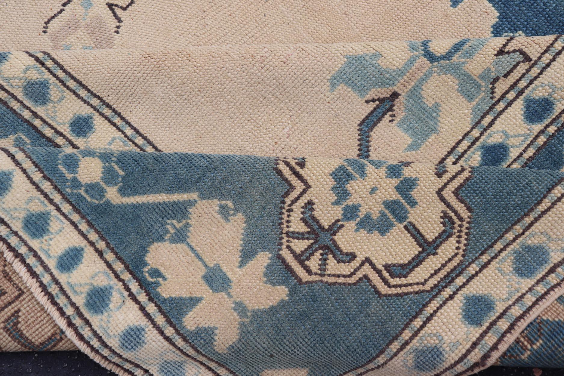 Oushak Rug from Mid-20th Century Turkey with Blue Tribal Design 10 x 12'4 For Sale 8