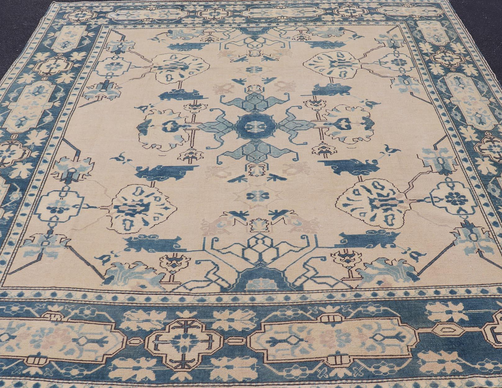 Oushak Rug from Mid-20th Century Turkey with Blue Tribal Design 10 x 12'4 For Sale 9